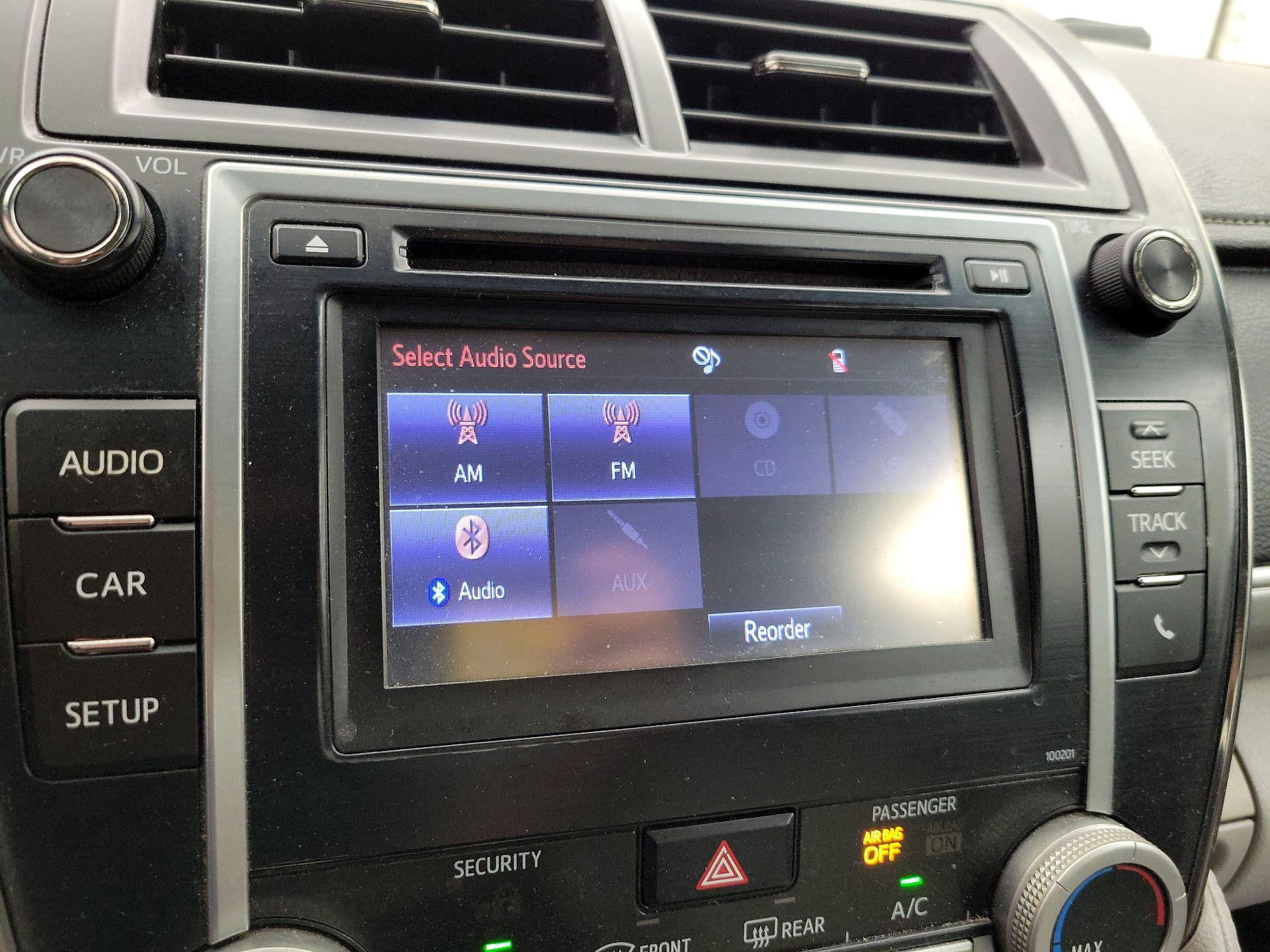 Thumbnail: 2014 Toyota Camry - 15