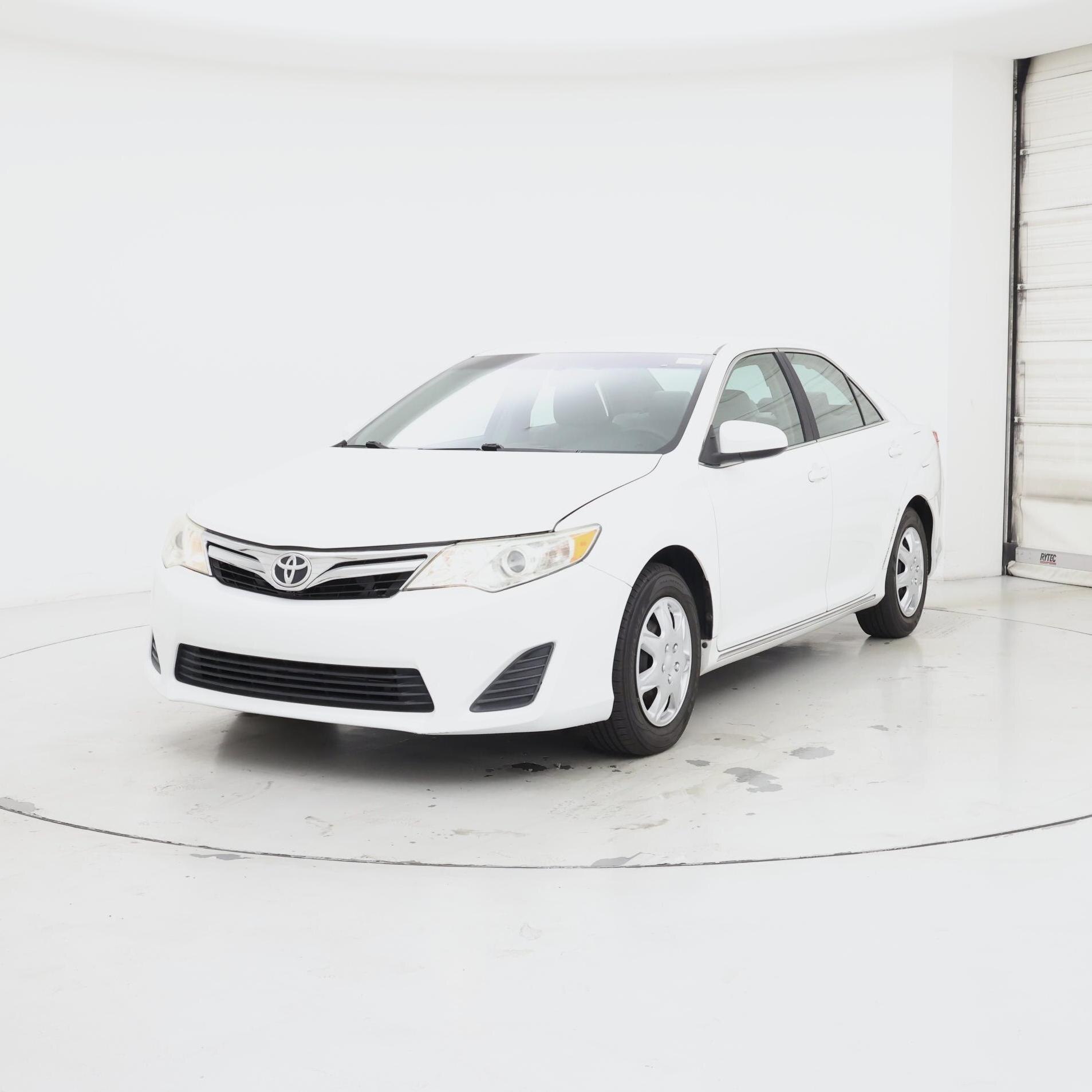 Thumbnail: 2014 Toyota Camry - 4