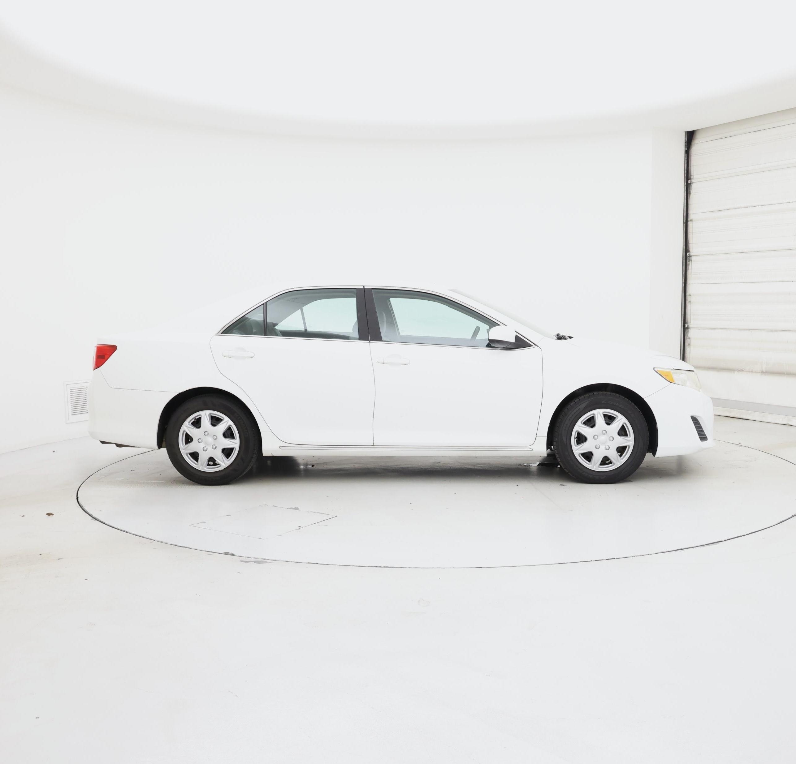 Thumbnail: 2014 Toyota Camry - 7