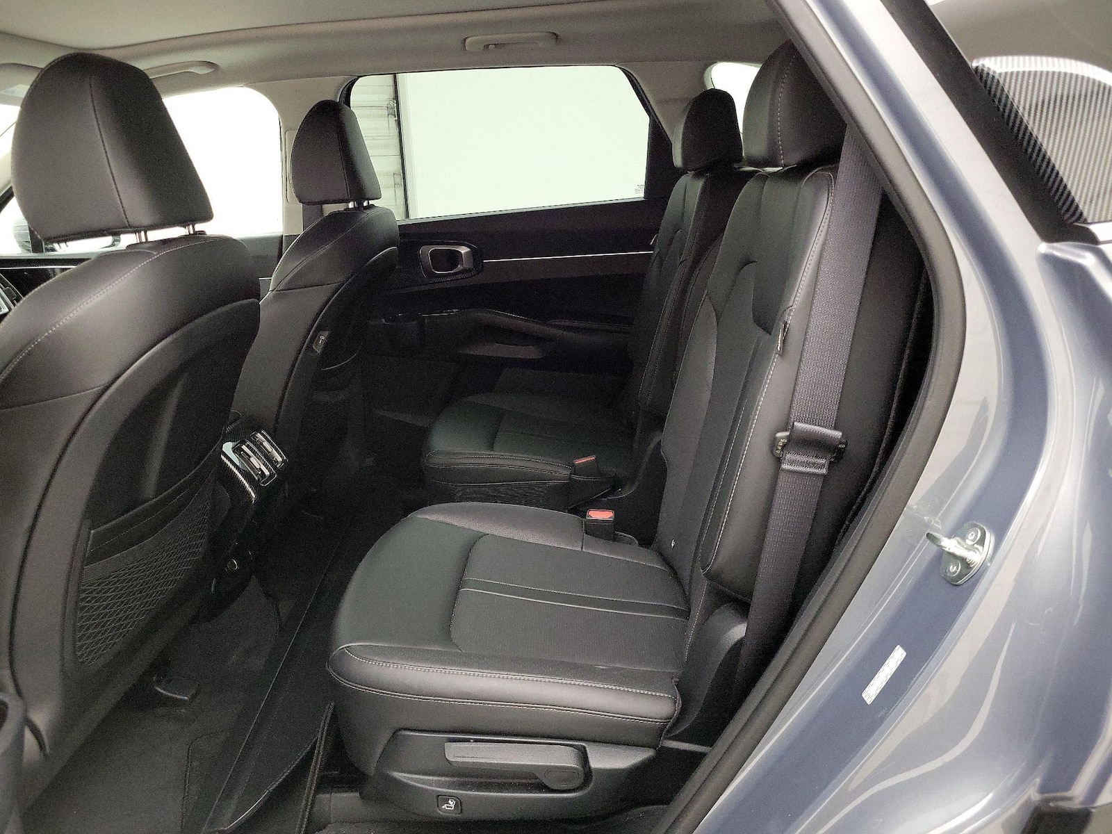 2025 Kia Sorento EX - Photo 22