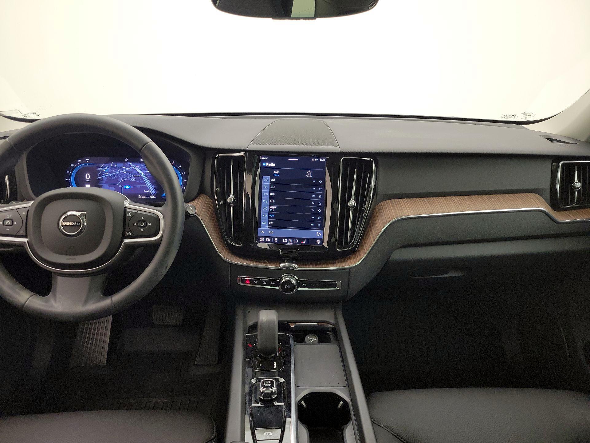 Thumbnail: 2022 Volvo XC60 - 9