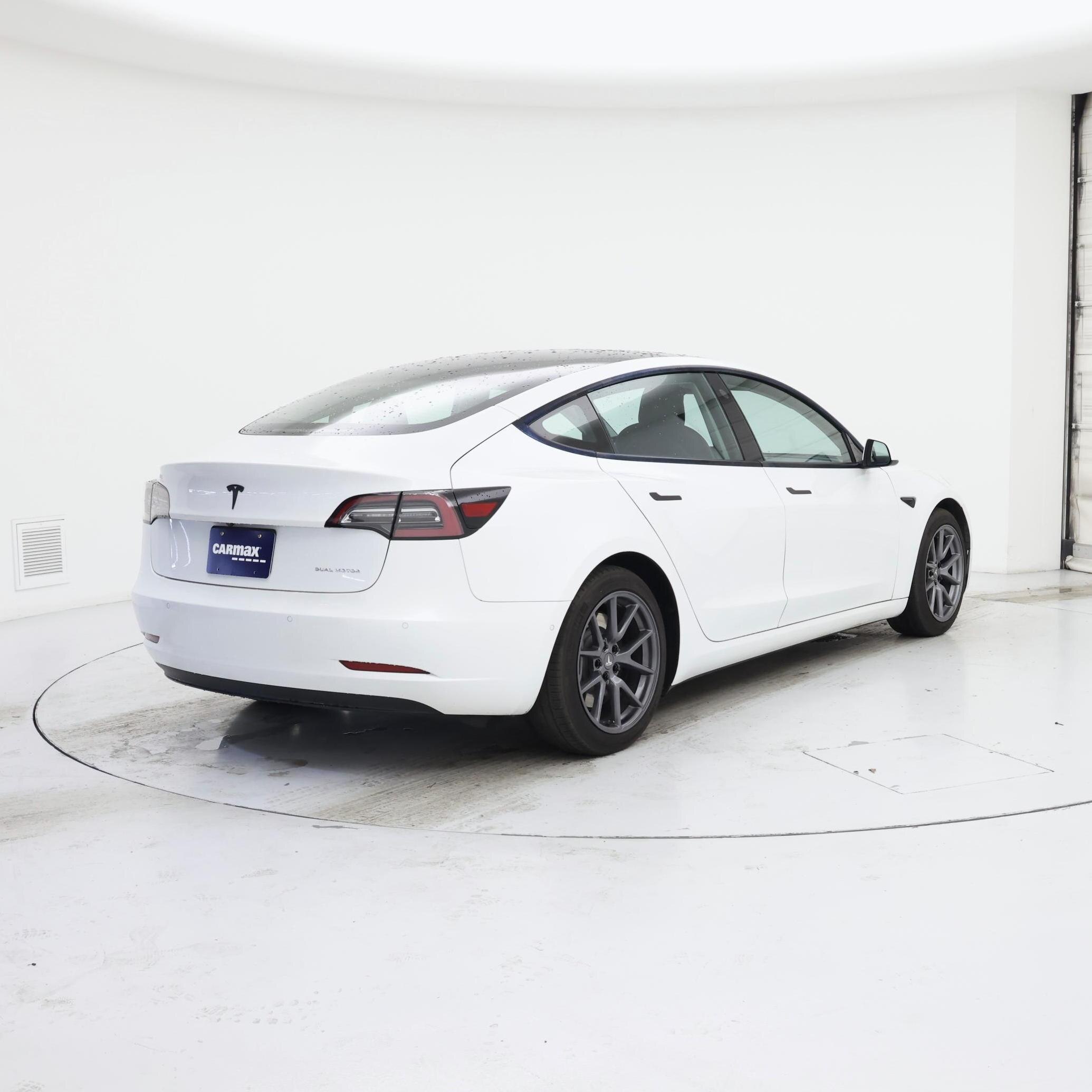 Thumbnail: 2021 Tesla Model 3 - 8
