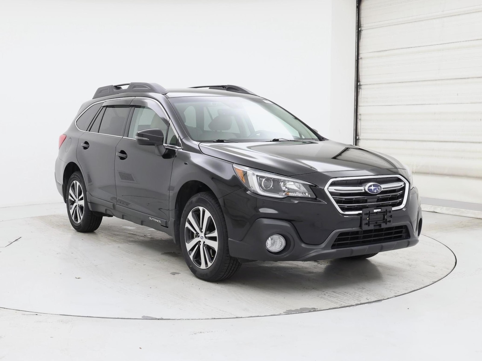2019 Subaru Outback Limited - Photo 2