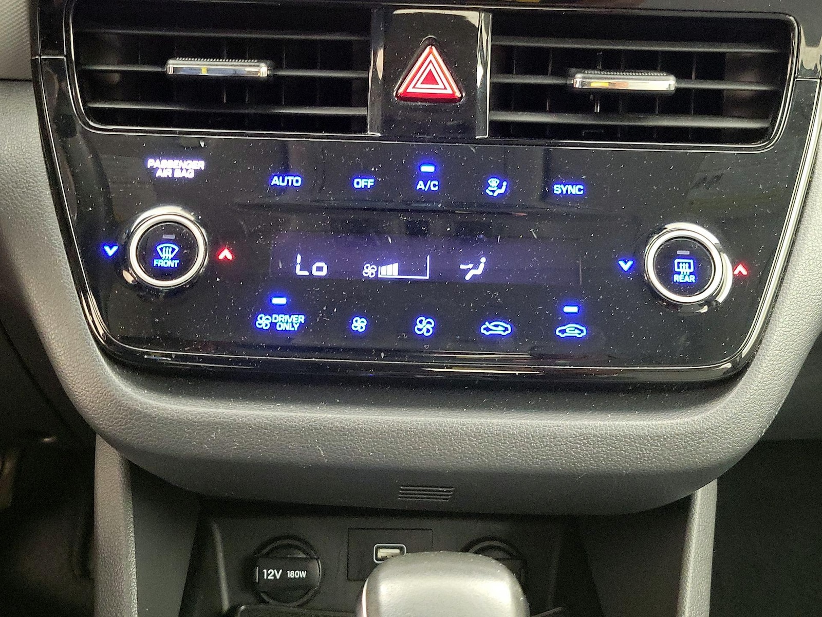 2020 Hyundai IONIQ SEL - Photo 17
