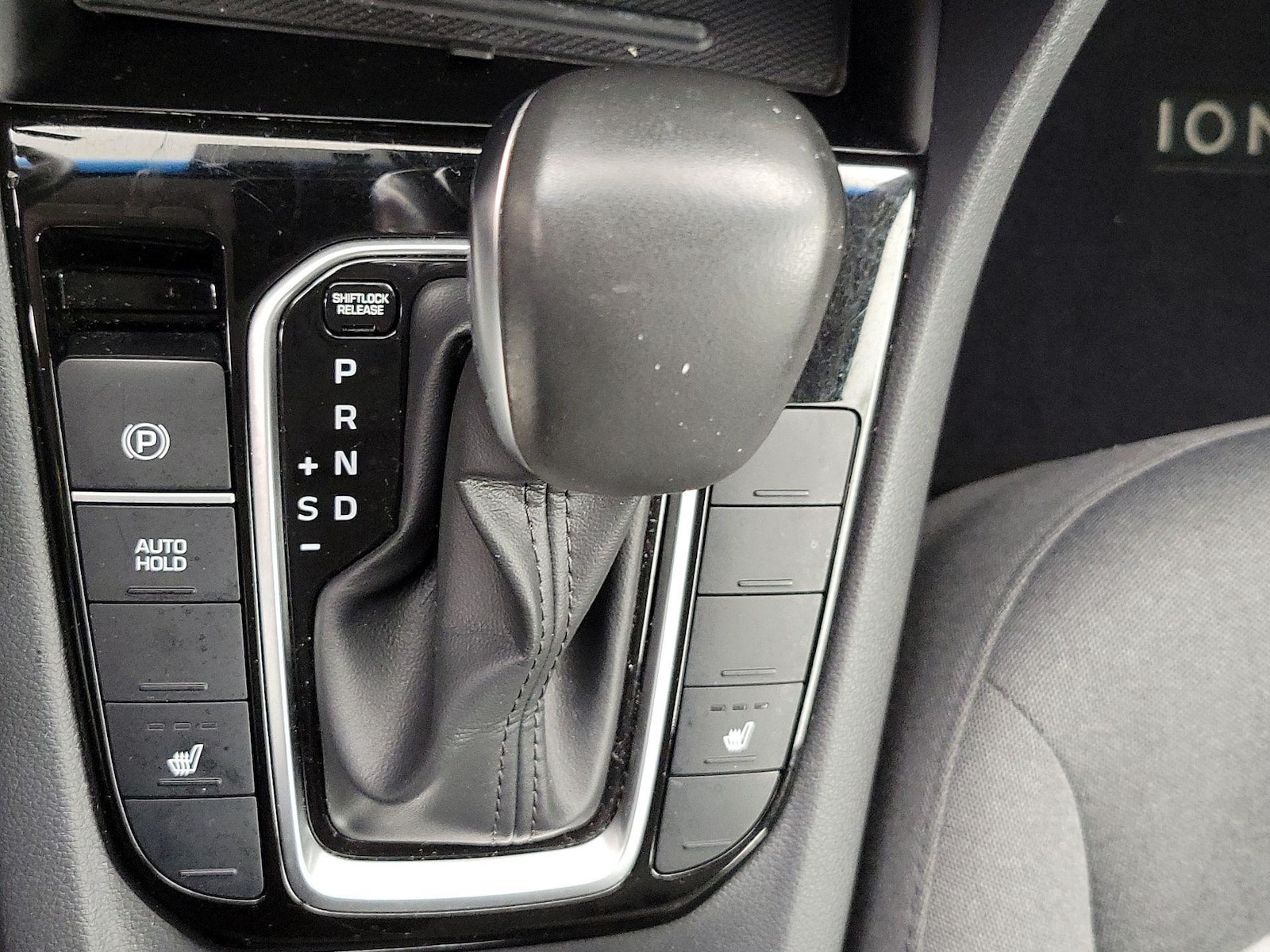 2020 Hyundai IONIQ SEL - Photo 18