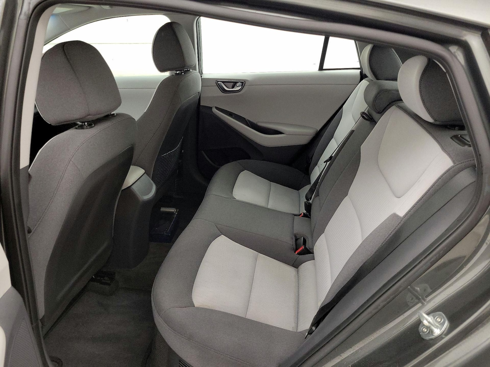 2020 Hyundai IONIQ SEL - Photo 20