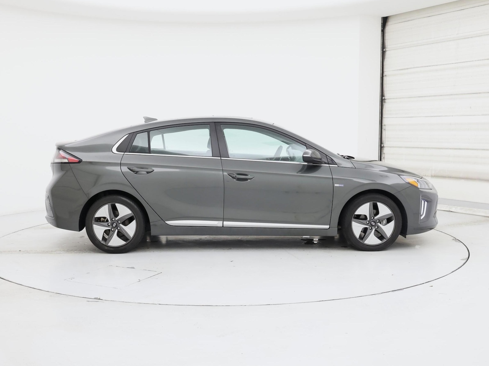 2020 Hyundai IONIQ SEL - Photo 8