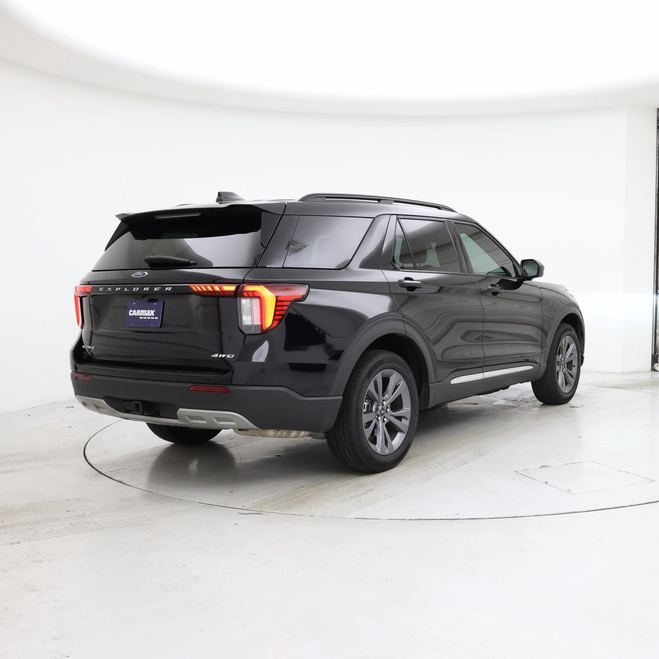 Thumbnail: 2025 Ford Explorer - 8