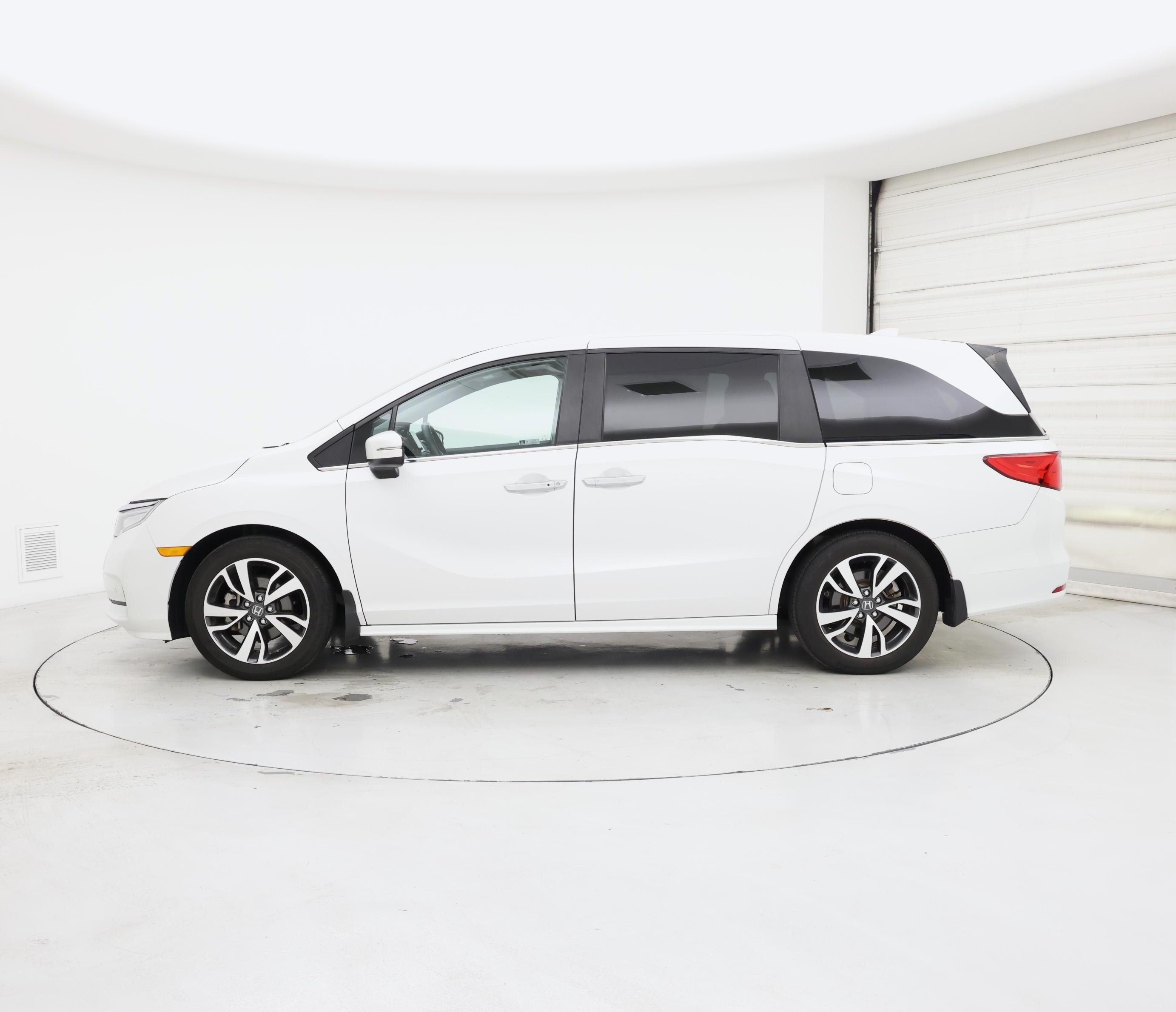 Thumbnail: 2023 Honda Odyssey - 3