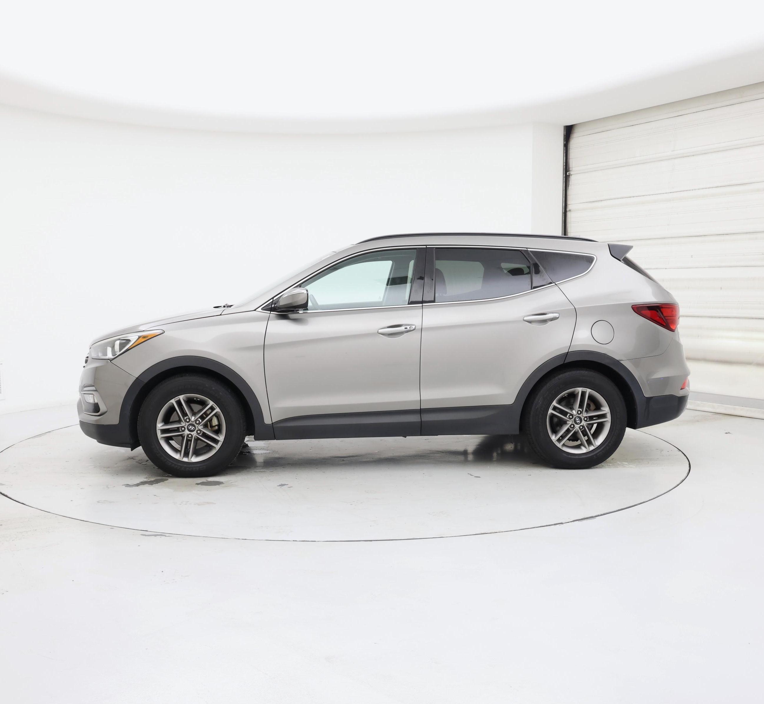 Thumbnail: 2018 Hyundai Santa Fe - 3