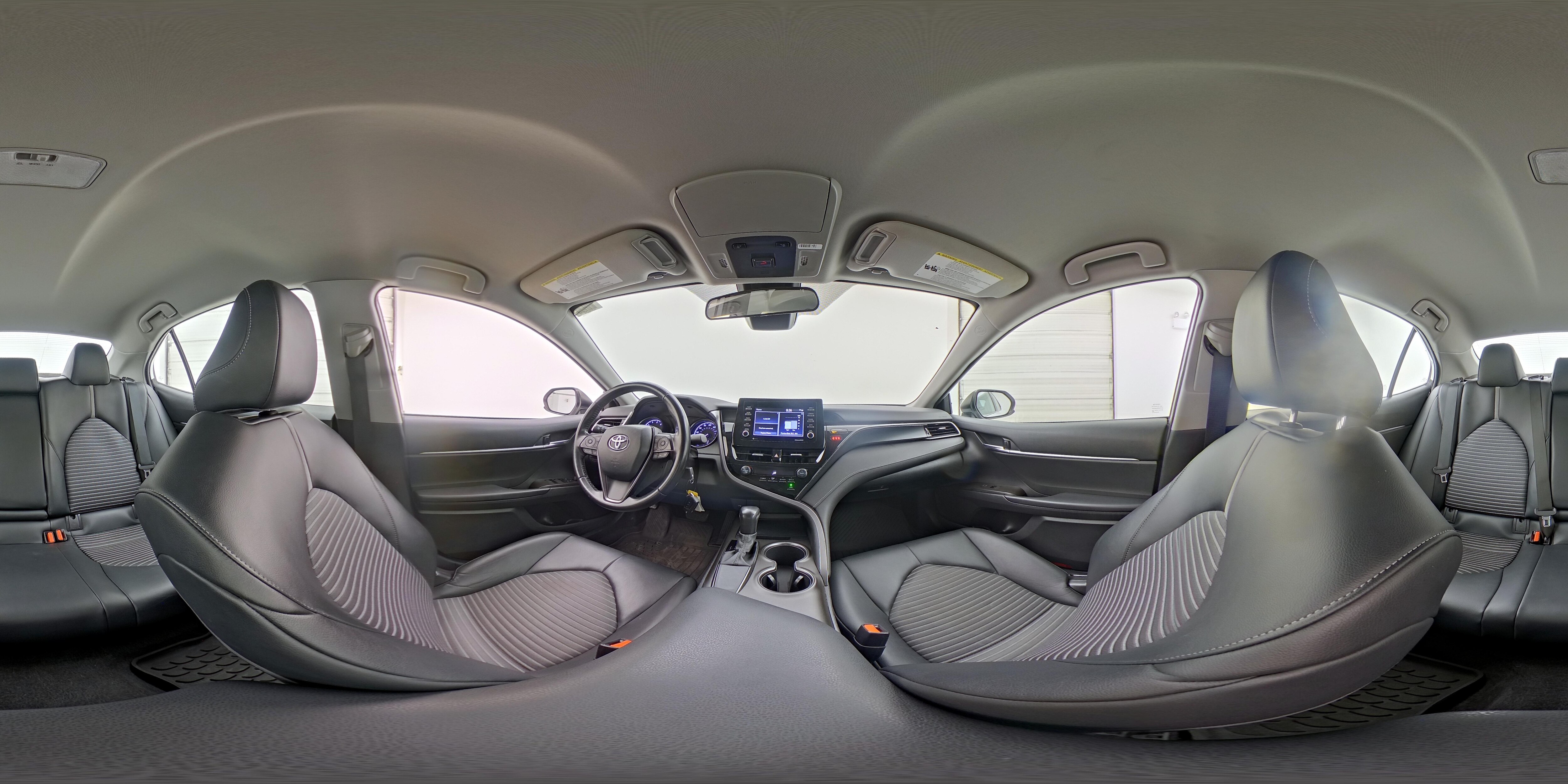 2021 Toyota Camry SE - Photo 24