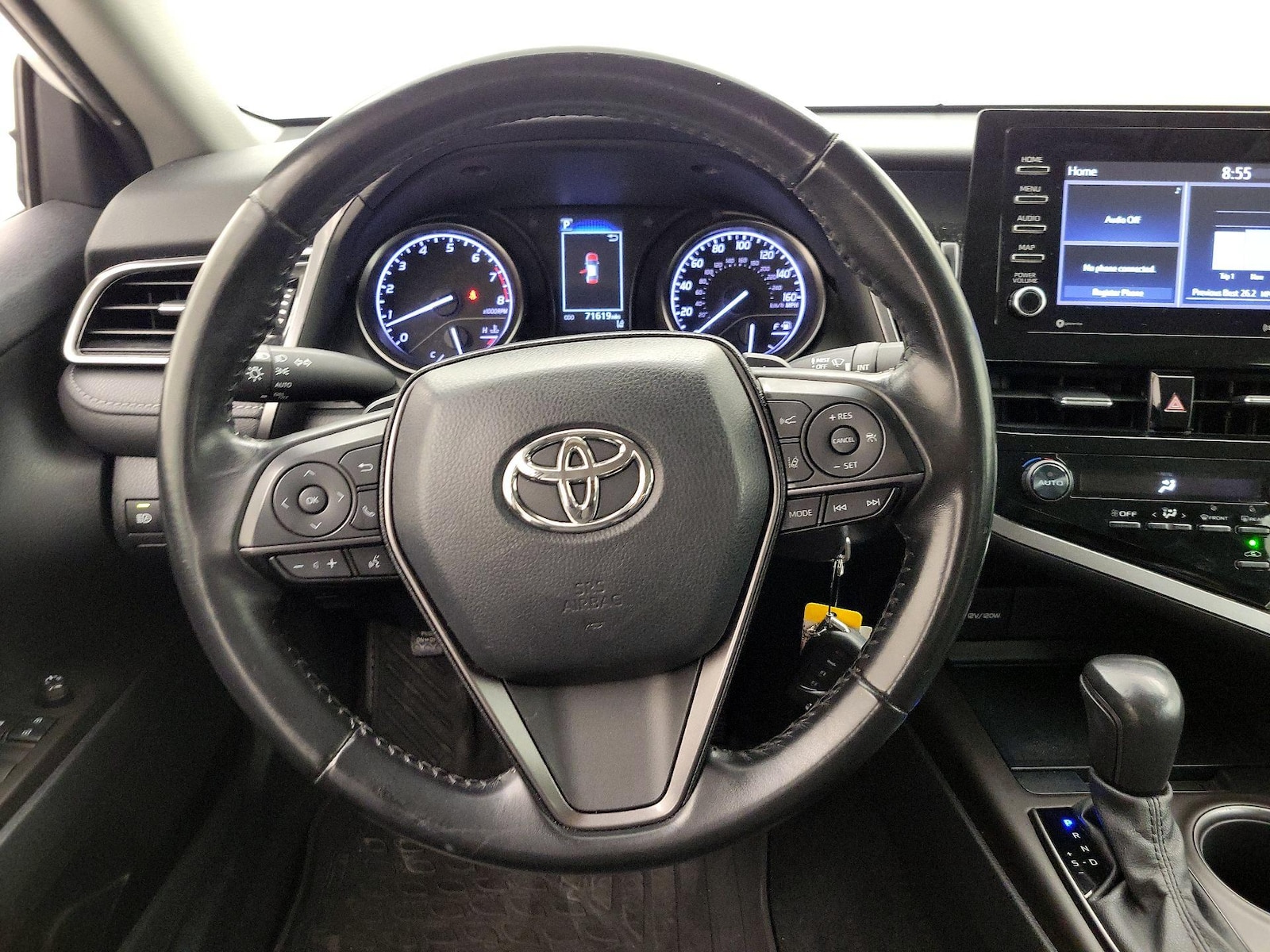 2021 Toyota Camry SE - Photo 11