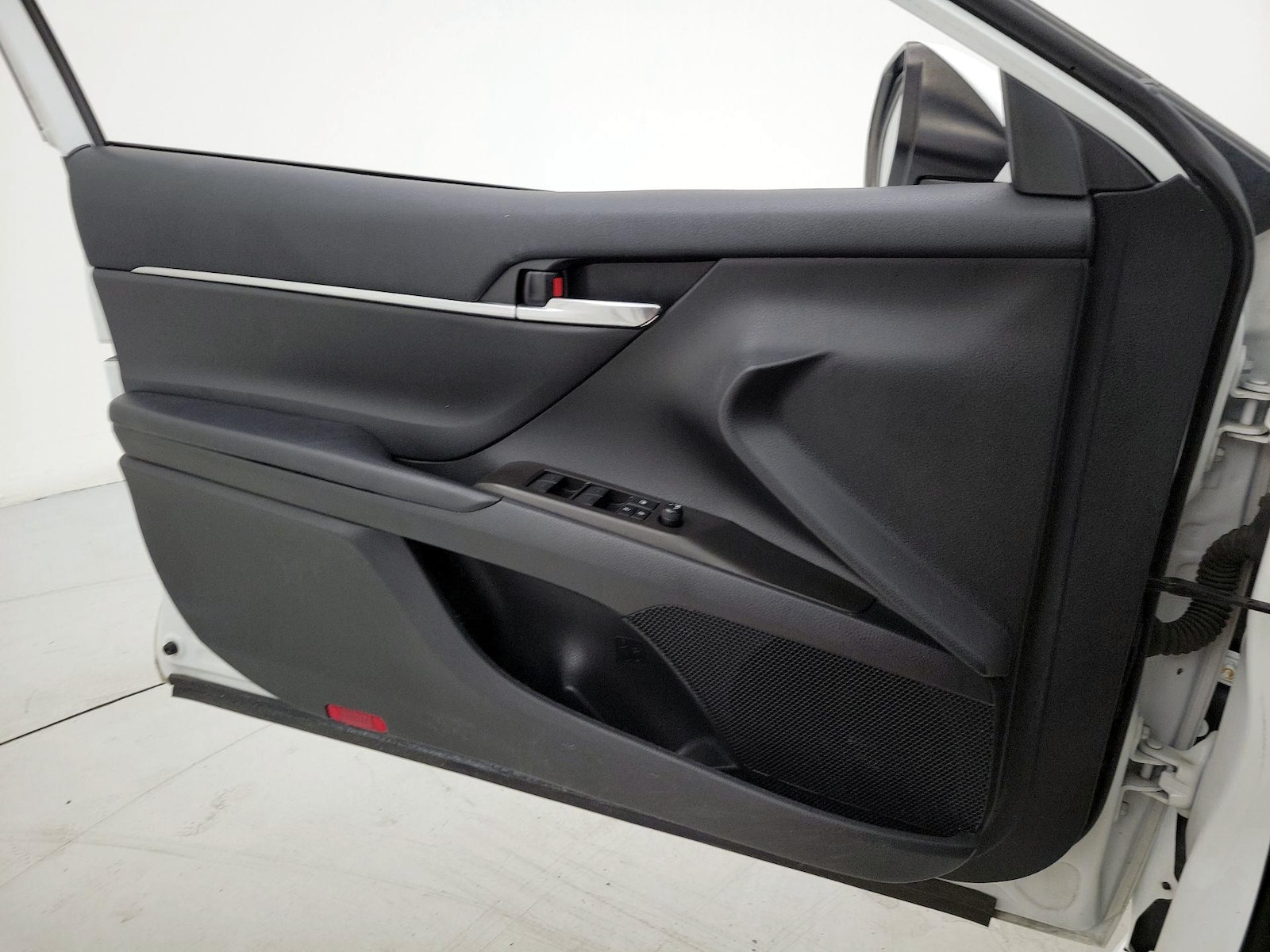 2021 Toyota Camry SE - Photo 13