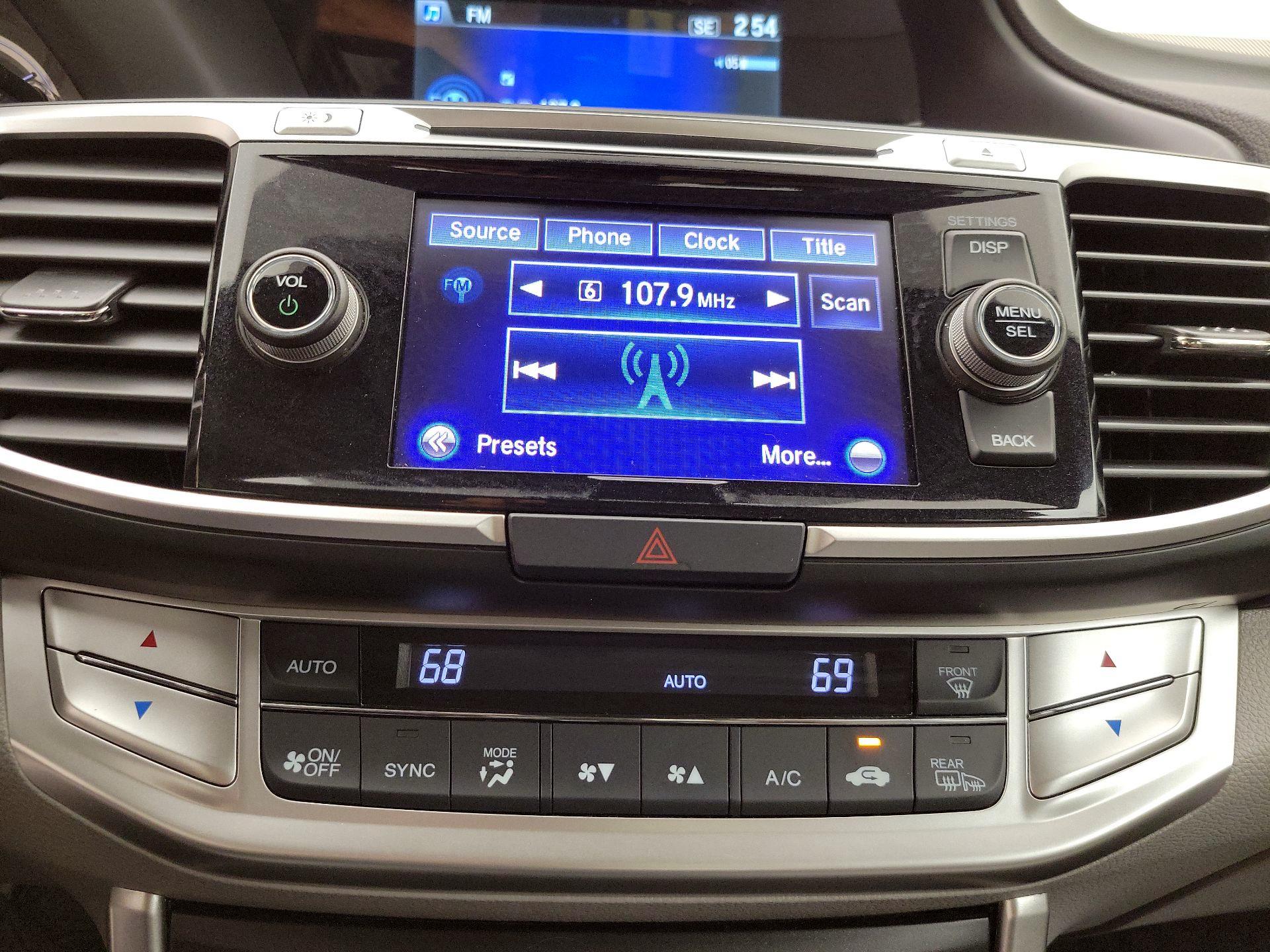 Thumbnail: 2015 Honda Accord - 15