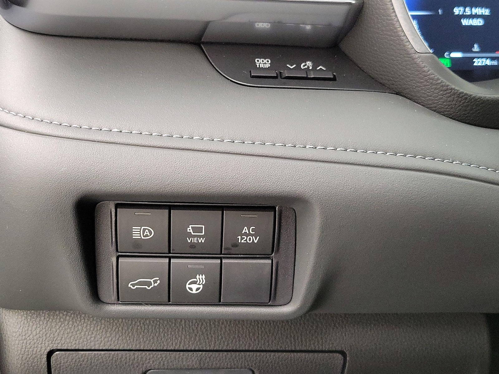 2025 Toyota Highlander Platinum - Photo 14