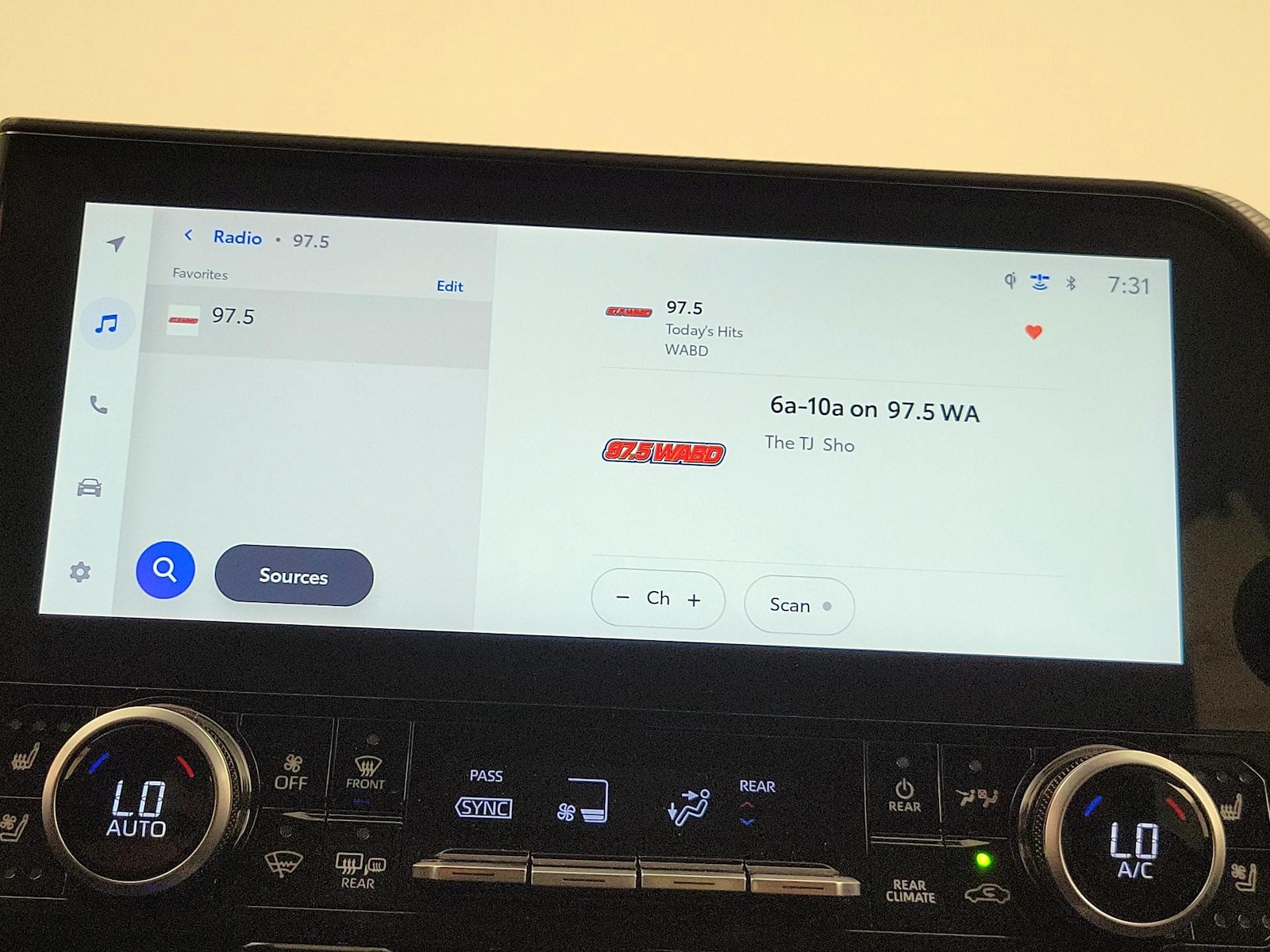 2025 Toyota Highlander Platinum - Photo 16