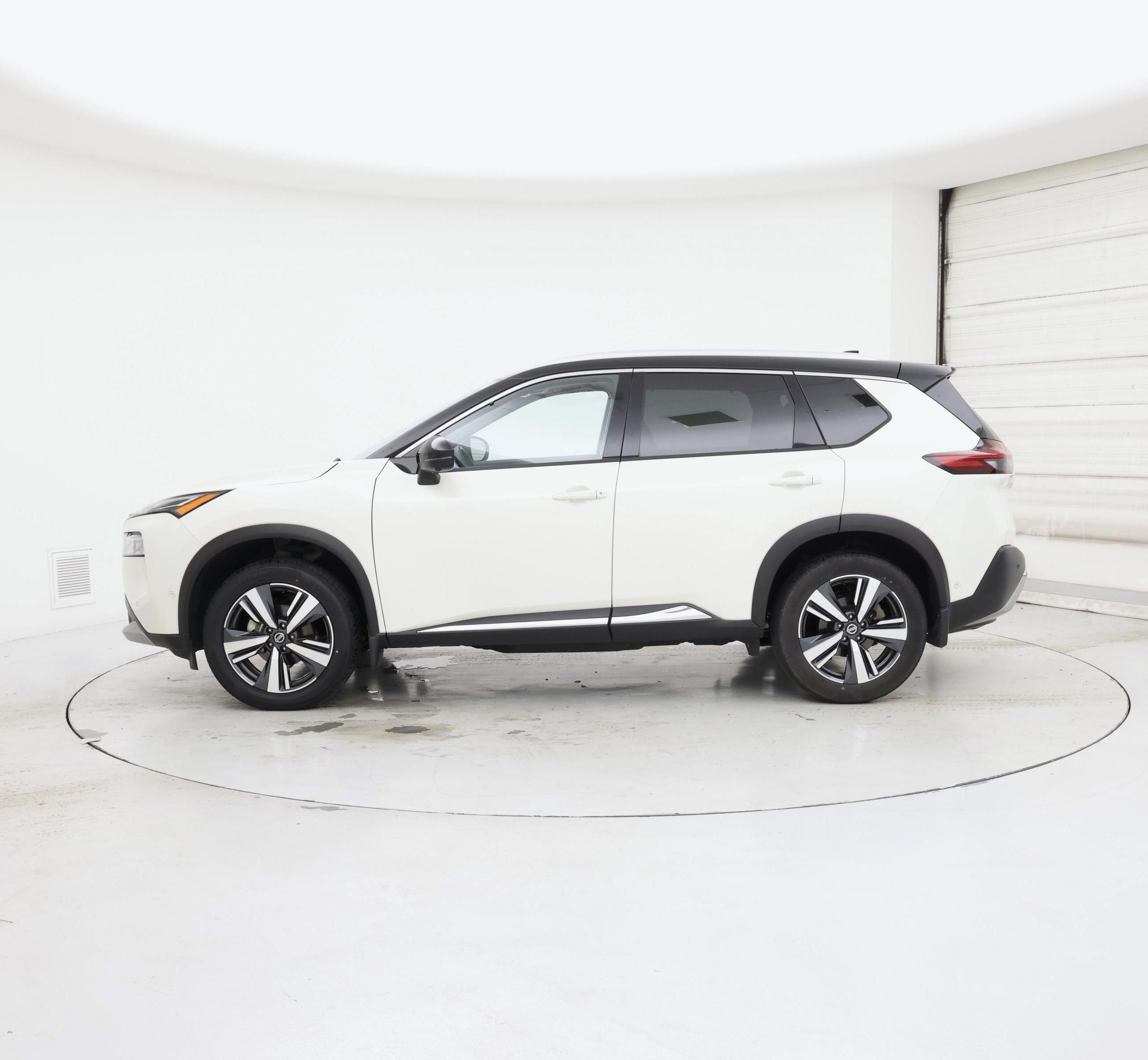 Thumbnail: 2021 Nissan Rogue - 3