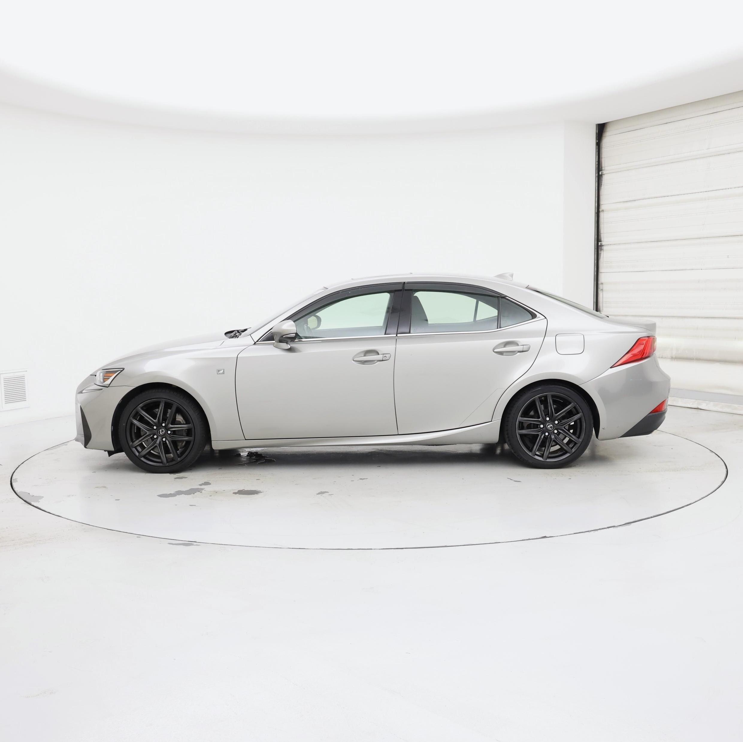 Thumbnail: 2017 Lexus IS - 3