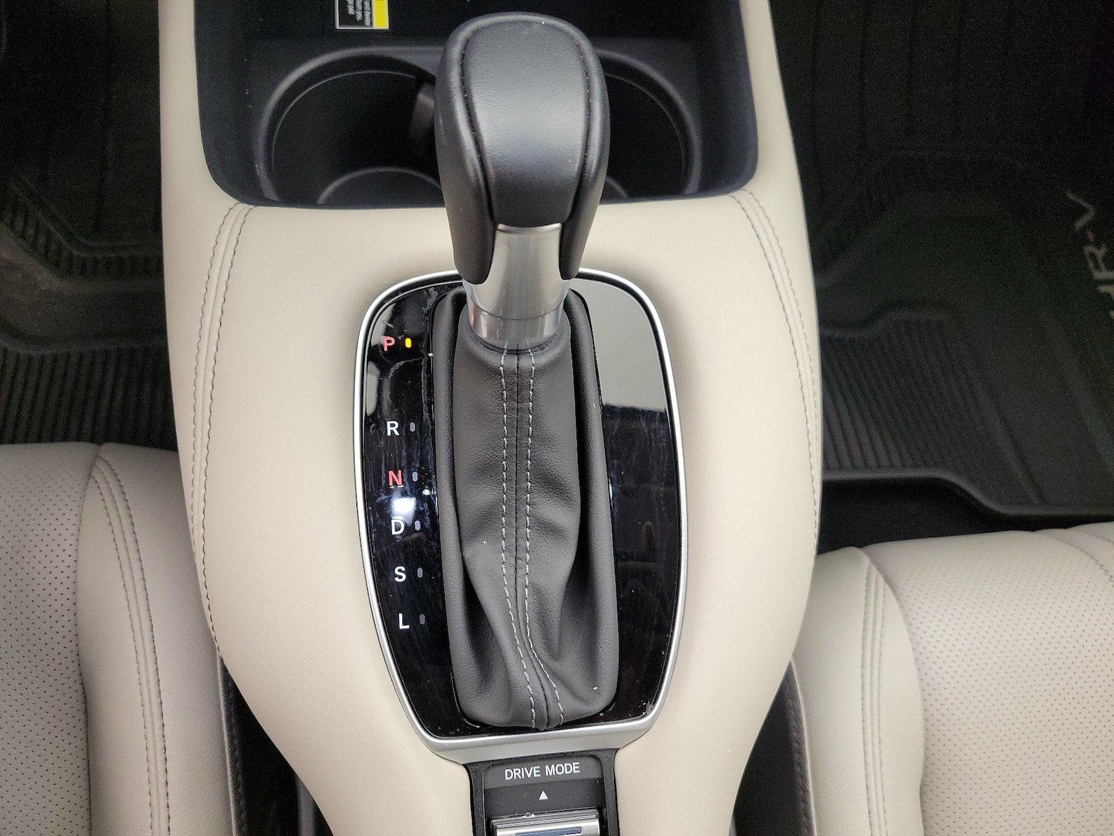 2024 Honda HR-V EX-L - Photo 18
