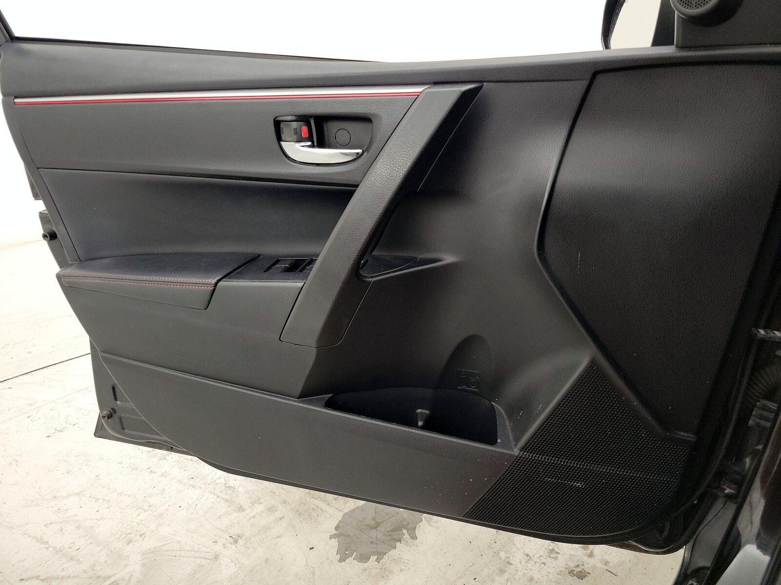 2016 Toyota Corolla S - Photo 13