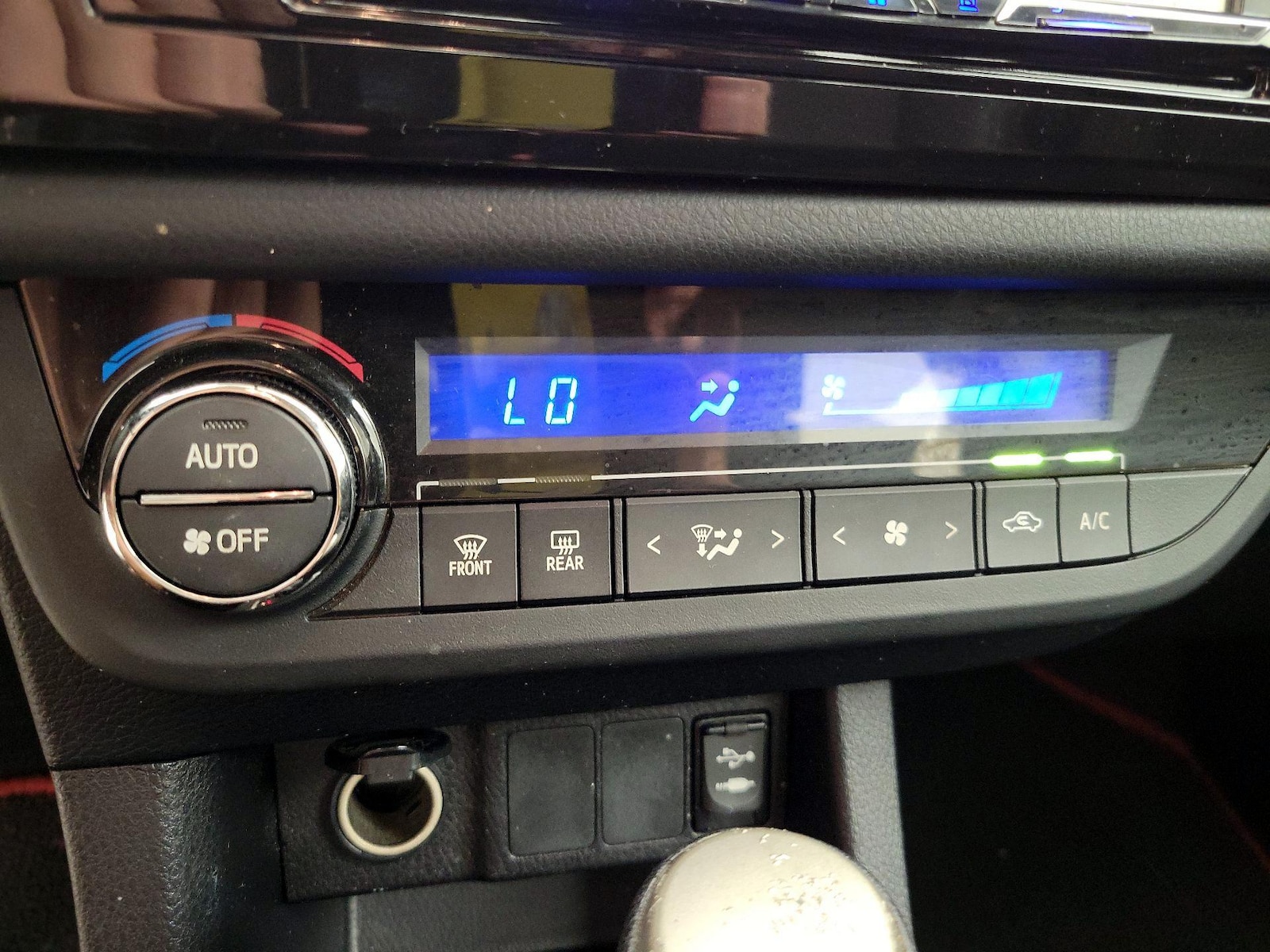 2016 Toyota Corolla S - Photo 17