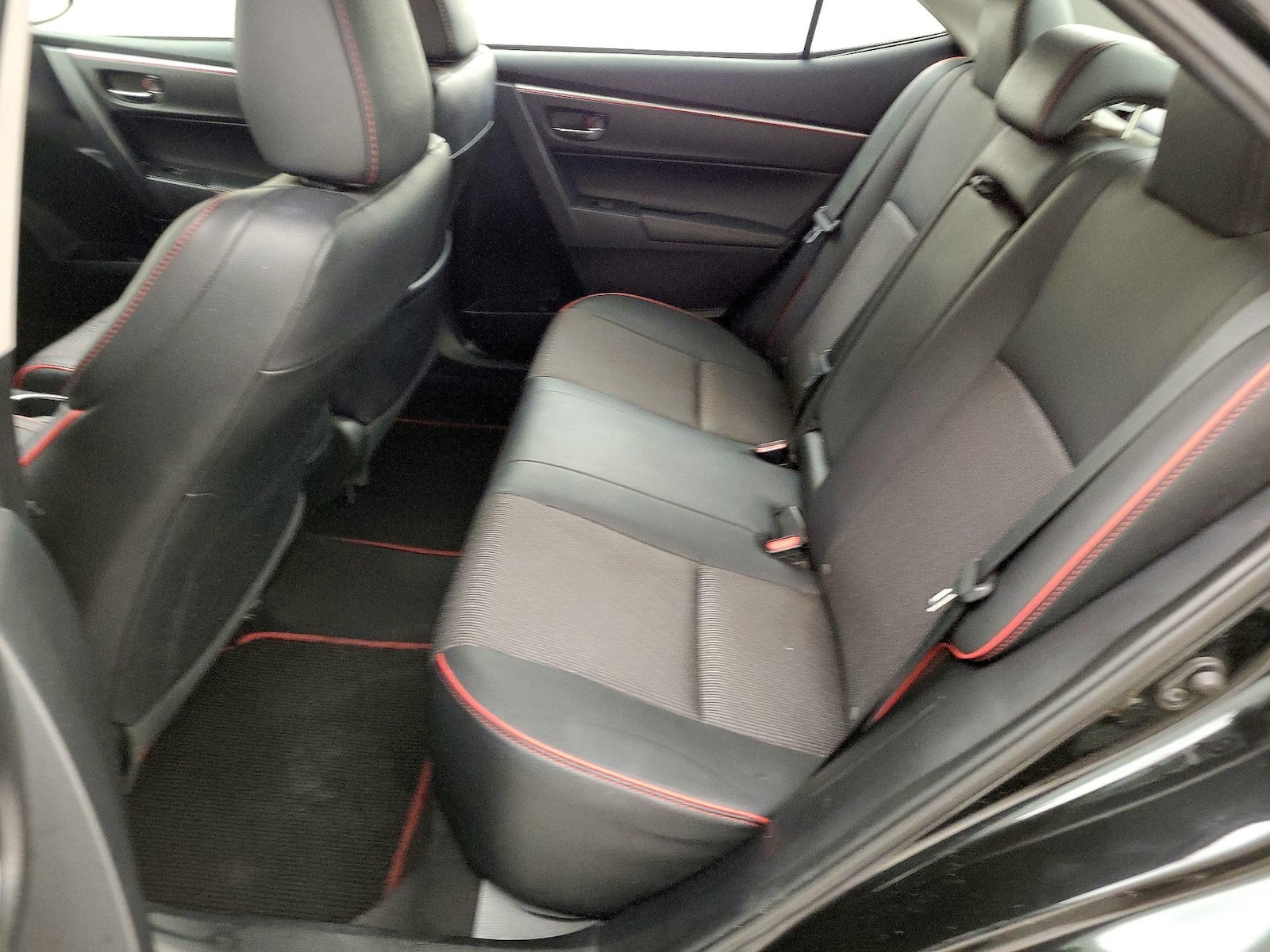 2016 Toyota Corolla S - Photo 20