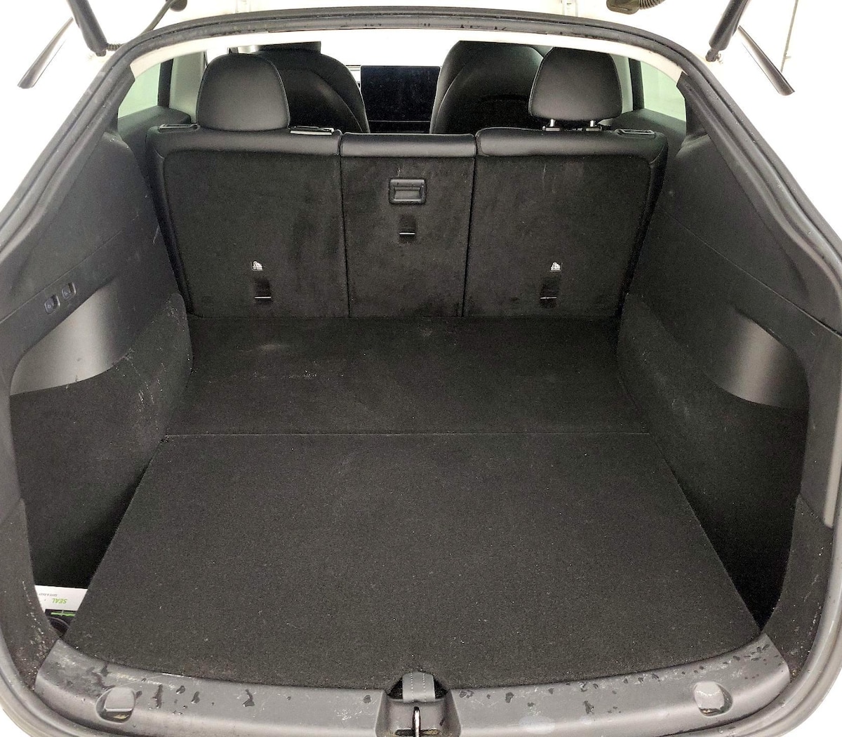 Trunk/Cargo (Seats Up)