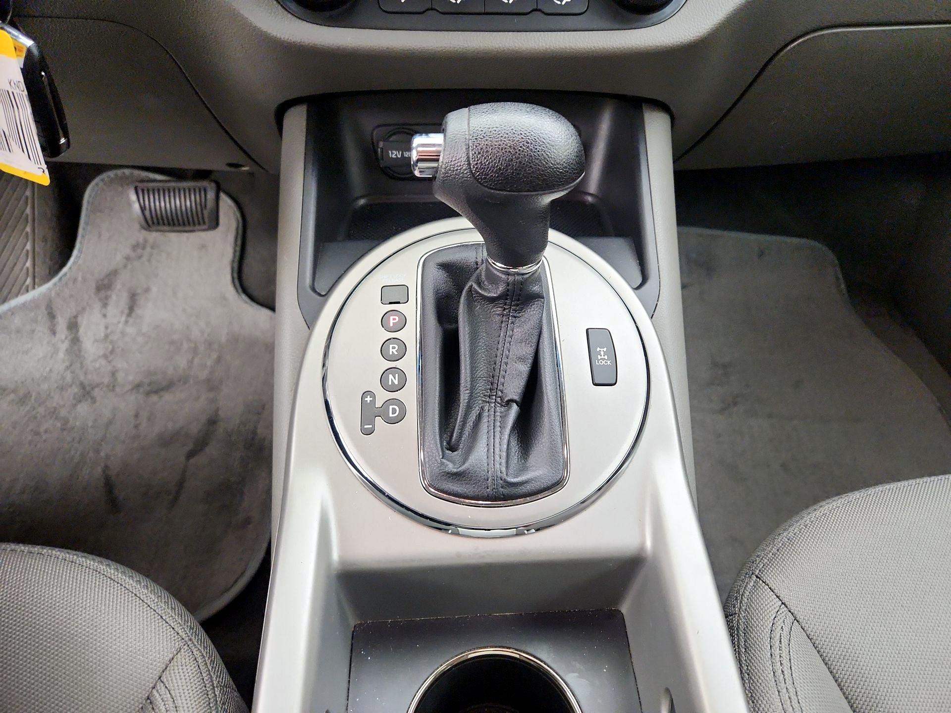 Thumbnail: 2016 Kia Sportage - 16