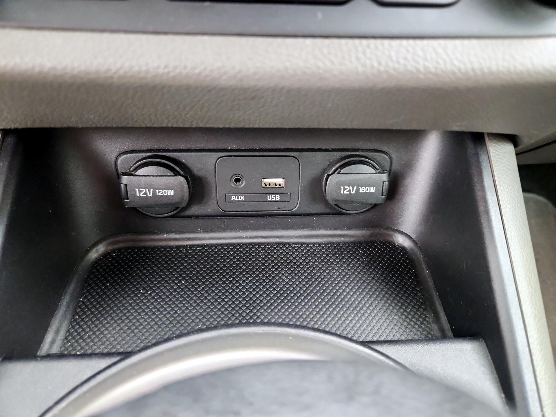 Thumbnail: 2016 Kia Sportage - 17