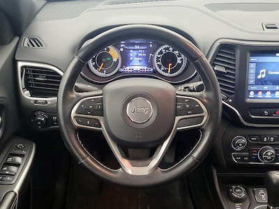 Steering Wheel & Instrument Cluster (On)