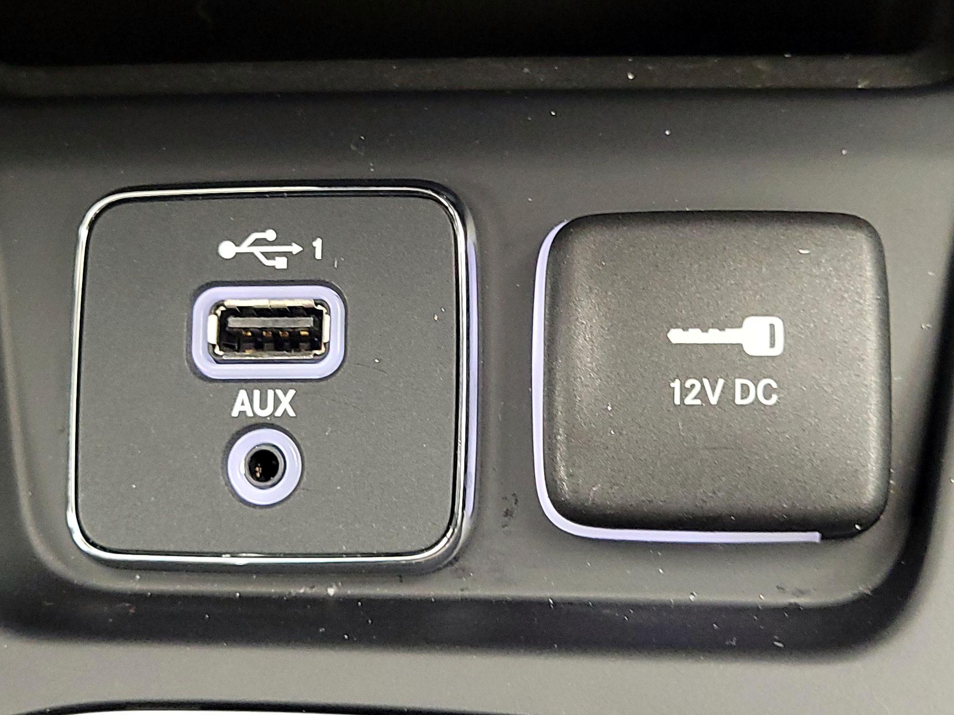 Thumbnail: 2021 Jeep Cherokee - 18