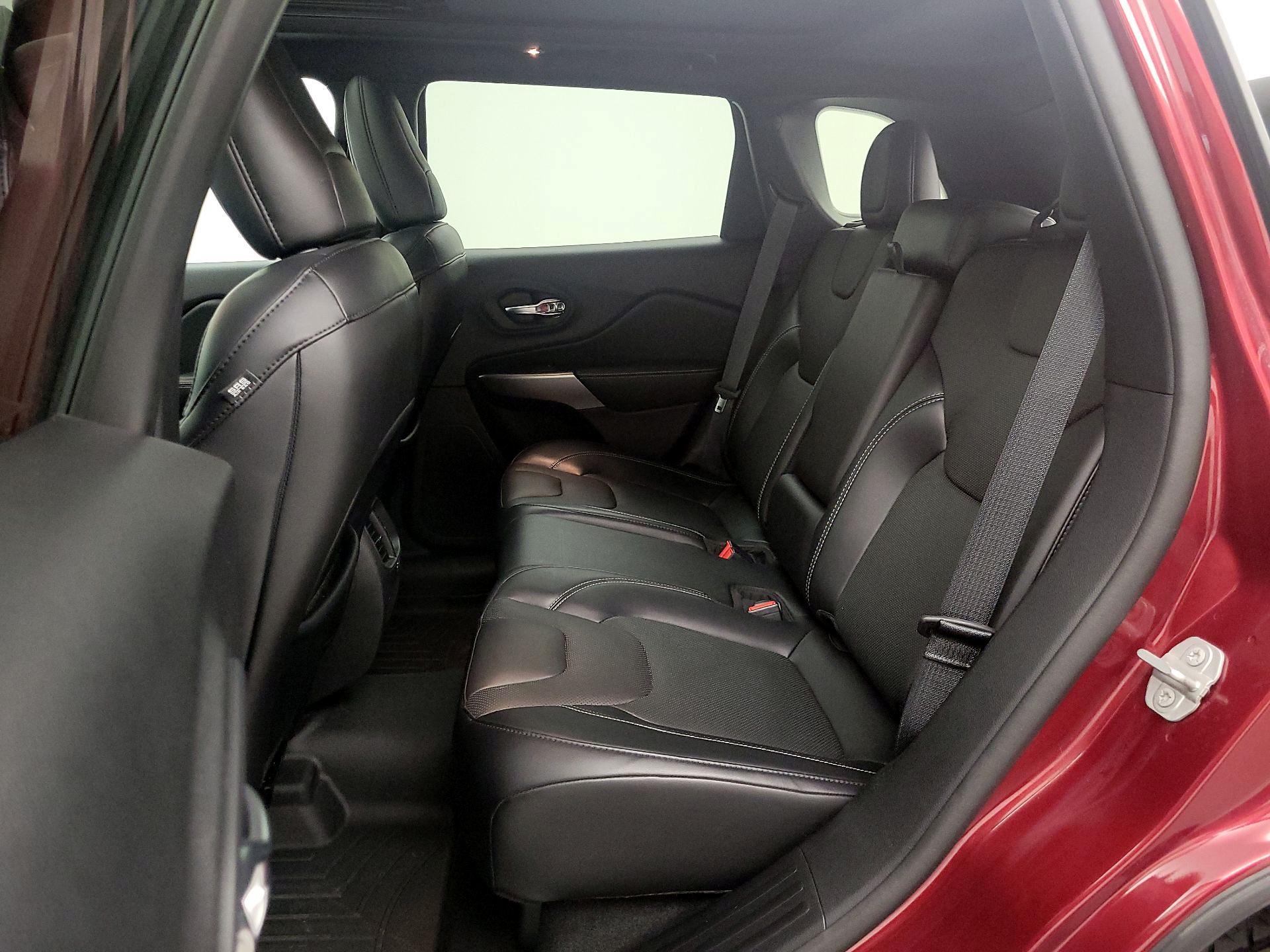 Thumbnail: 2021 Jeep Cherokee - 20