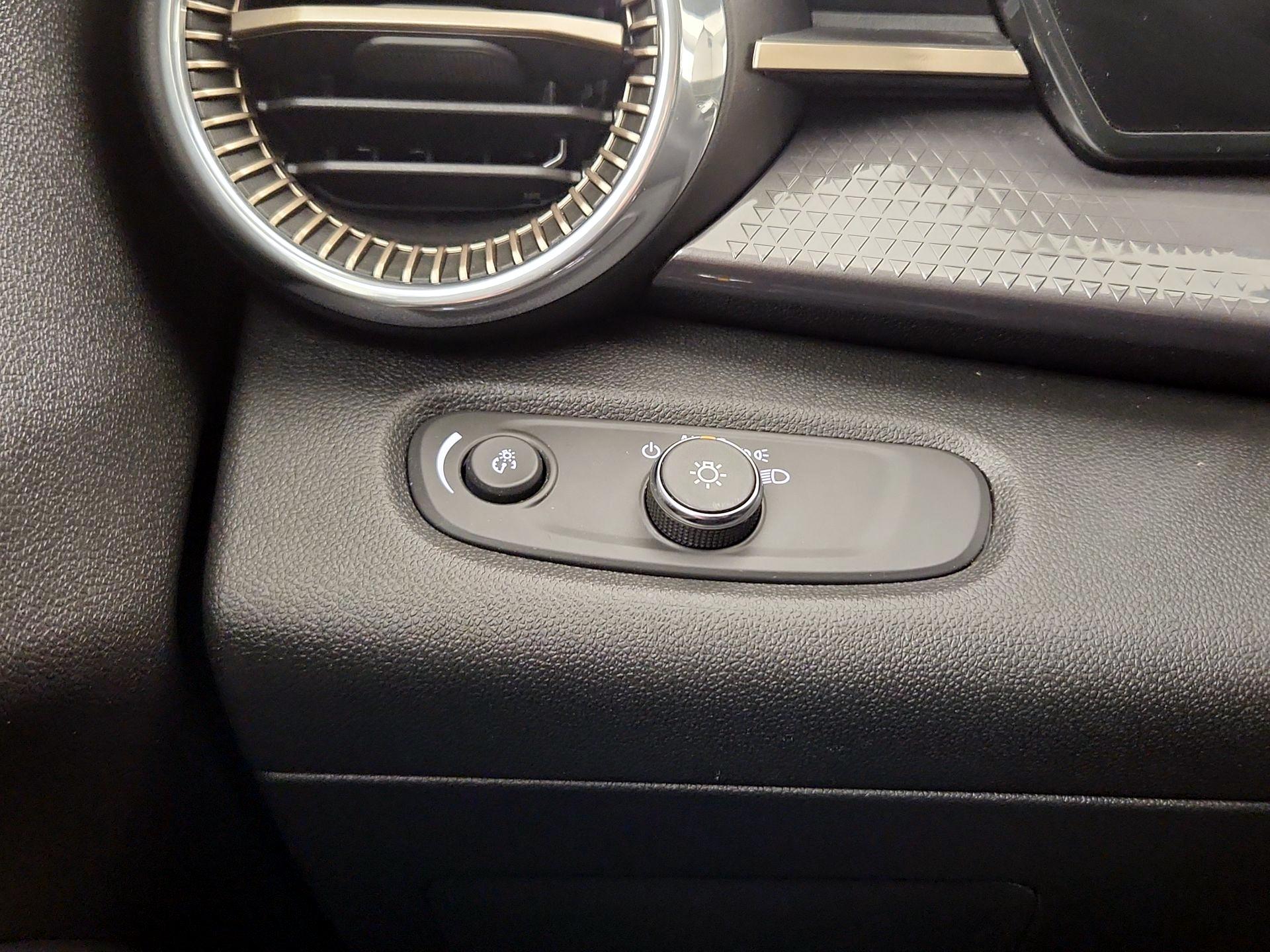 Thumbnail: 2024 Chevrolet Trax - 13