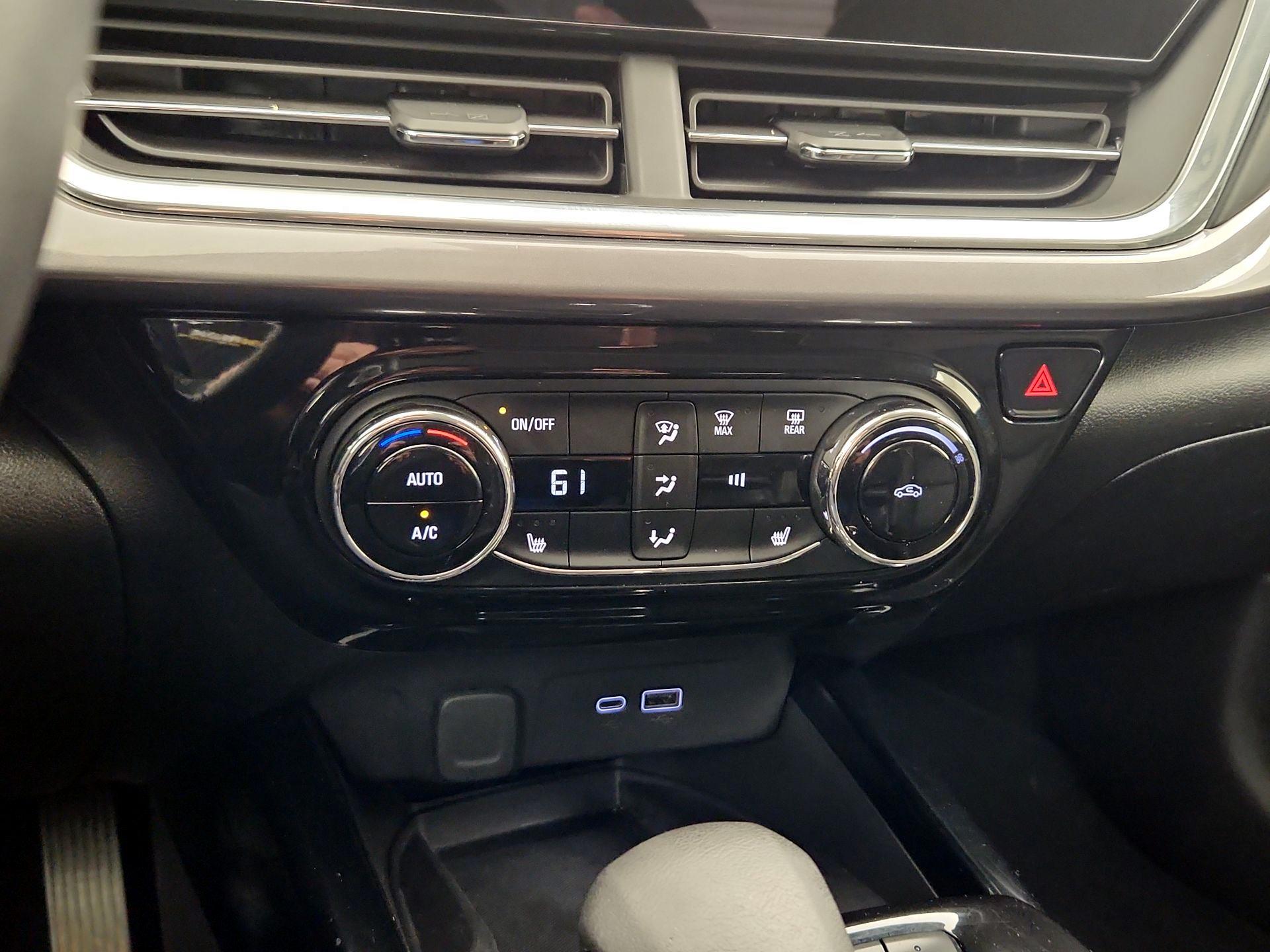 Thumbnail: 2024 Chevrolet Trax - 16