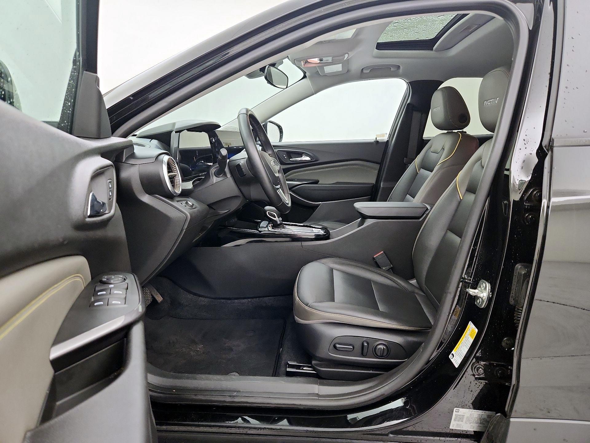 Thumbnail: 2024 Chevrolet Trax - 19