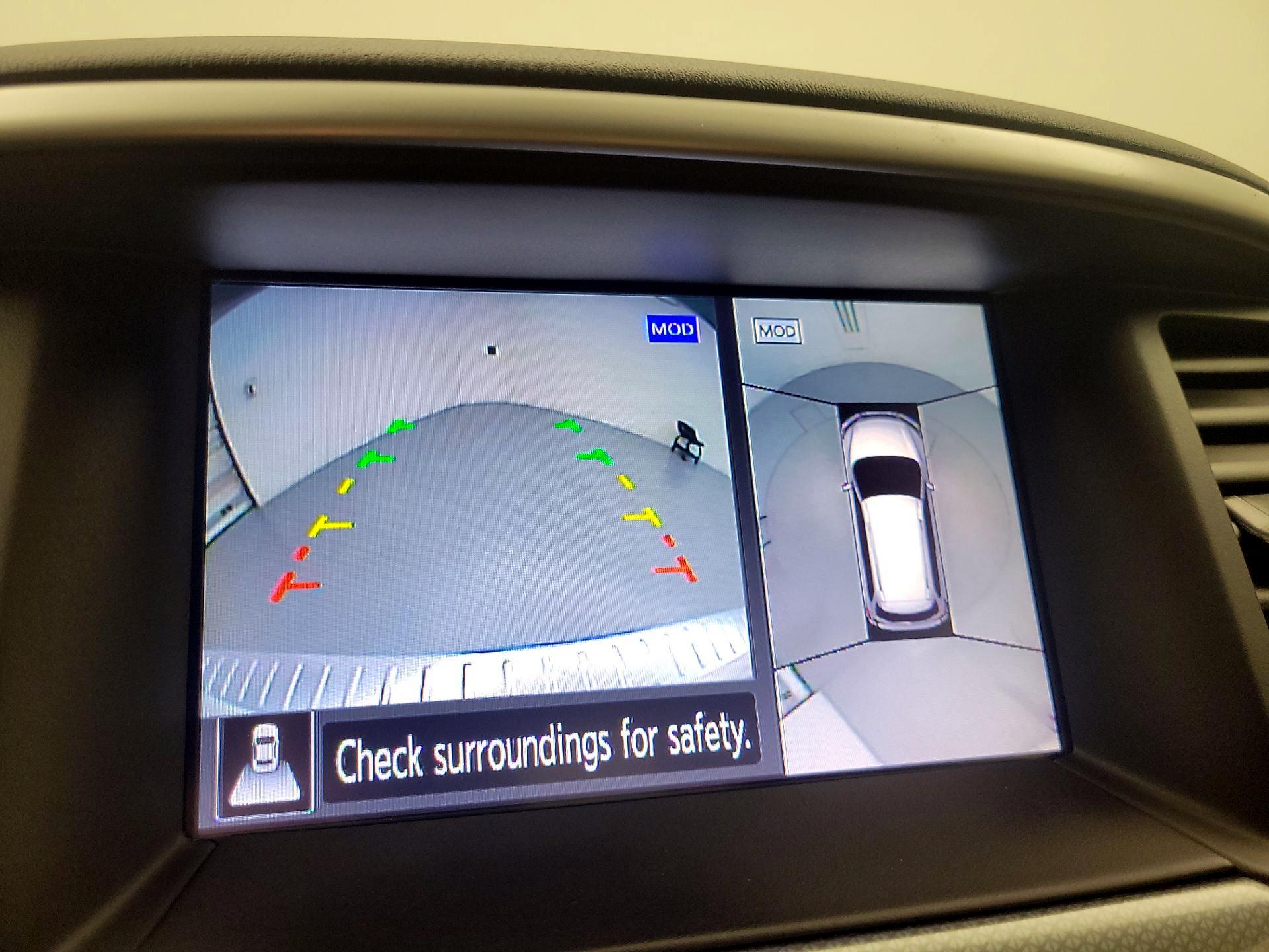 Thumbnail: 2017 Nissan Pathfinder - 14