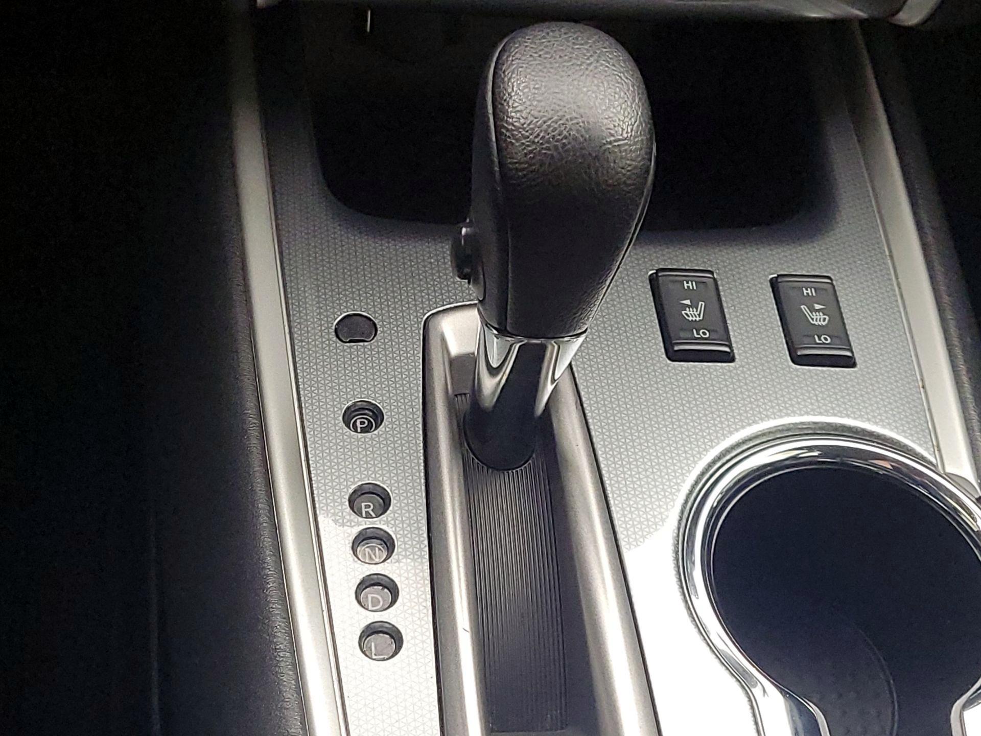 Thumbnail: 2017 Nissan Pathfinder - 17