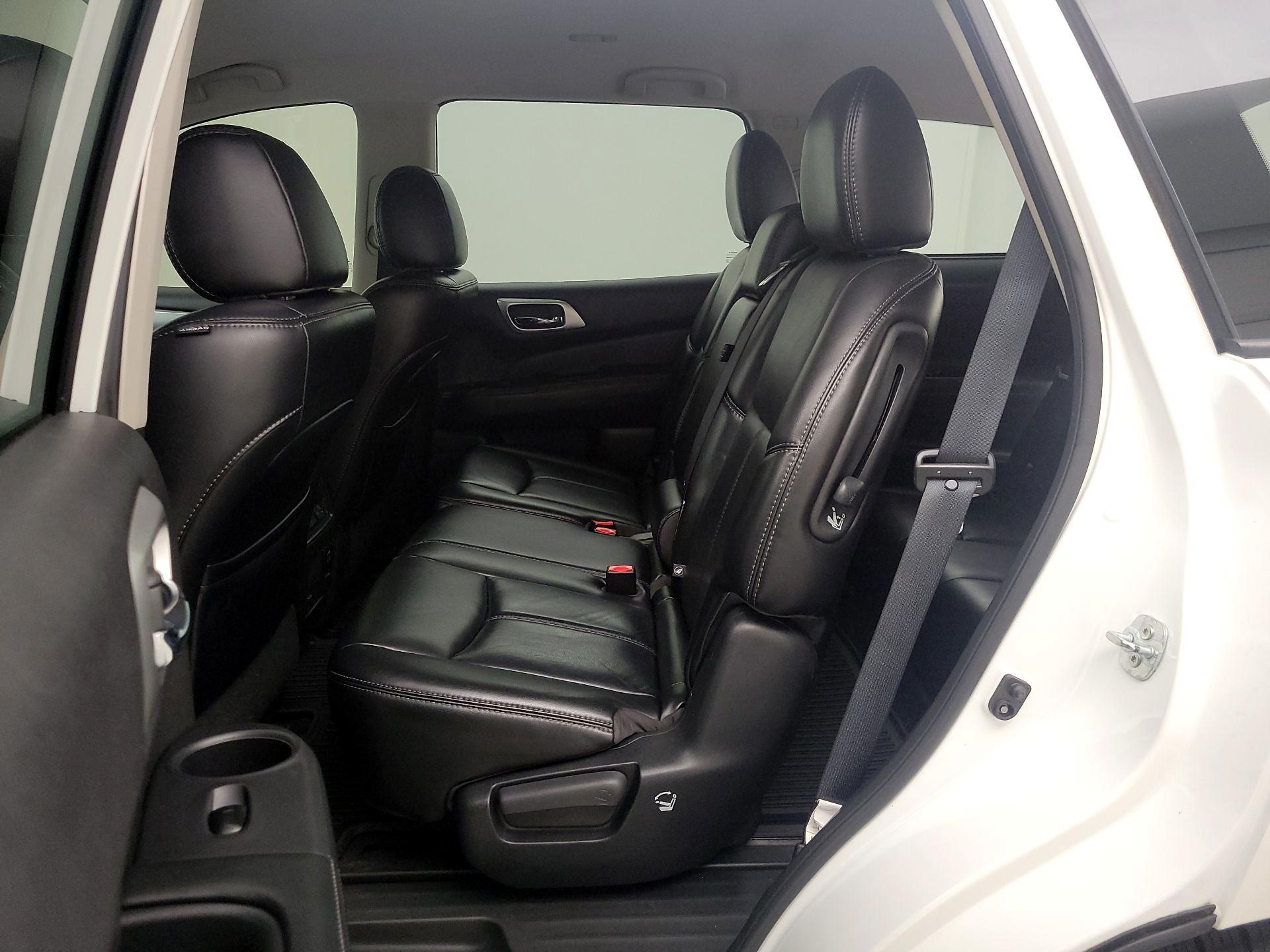 Thumbnail: 2017 Nissan Pathfinder - 19