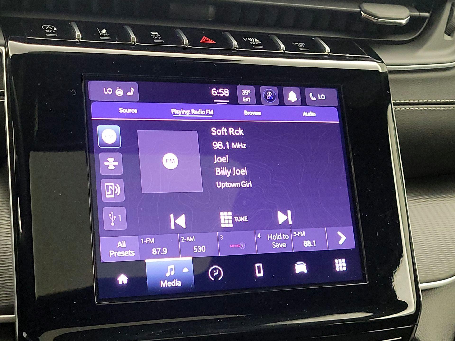 Thumbnail: 2024 Jeep Grand Cherokee - 15