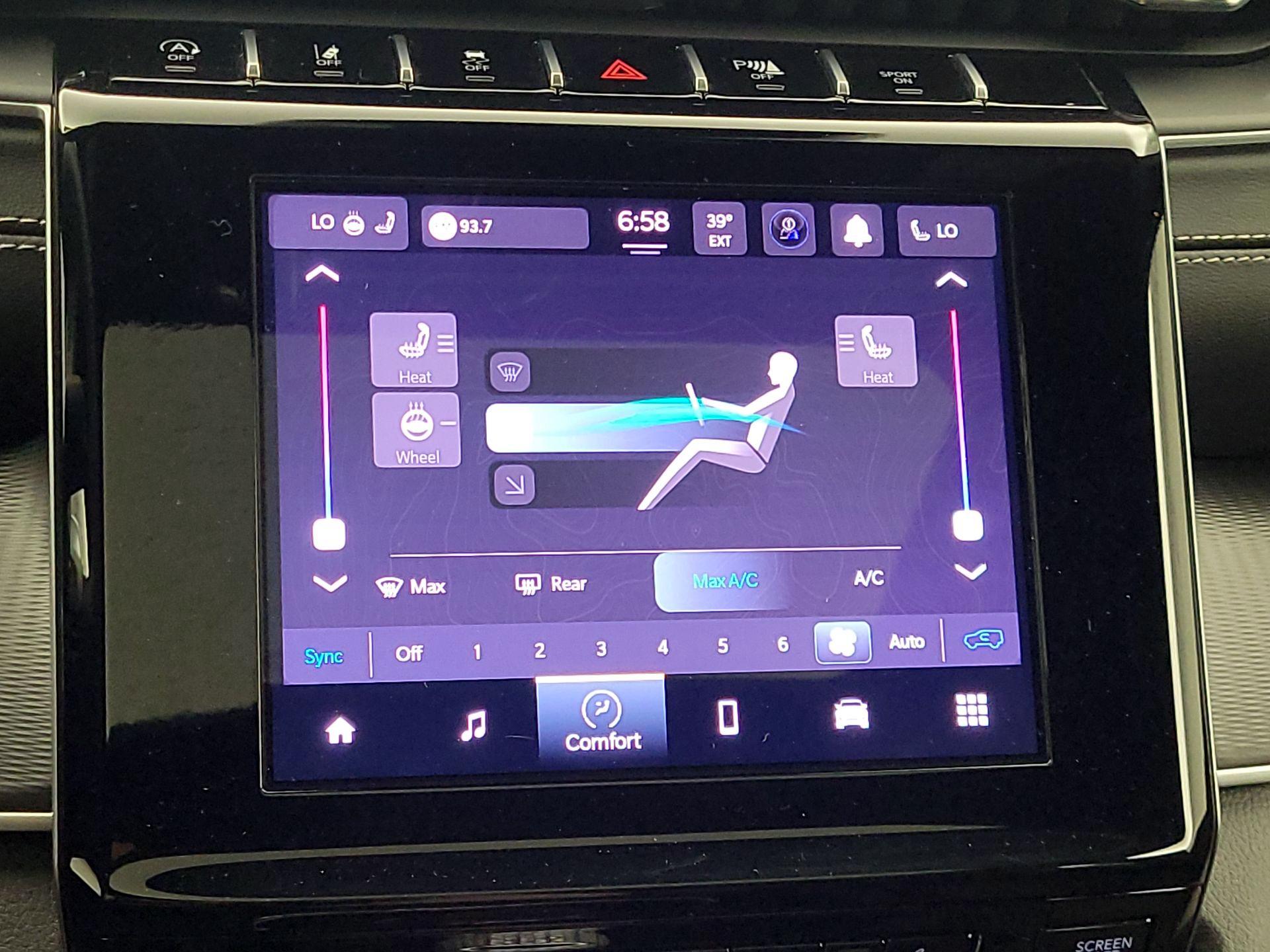 Thumbnail: 2024 Jeep Grand Cherokee - 16