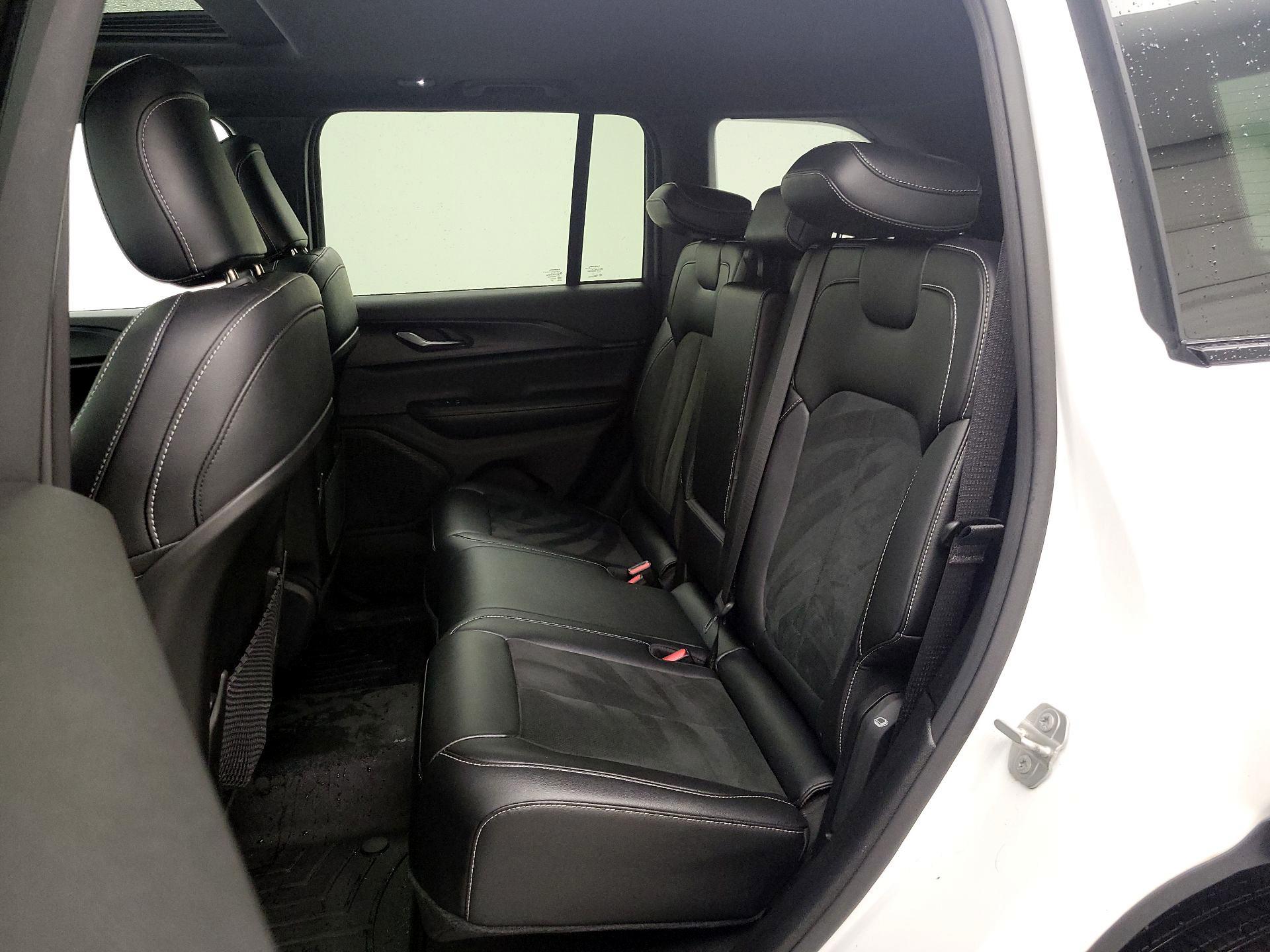 Thumbnail: 2024 Jeep Grand Cherokee - 20