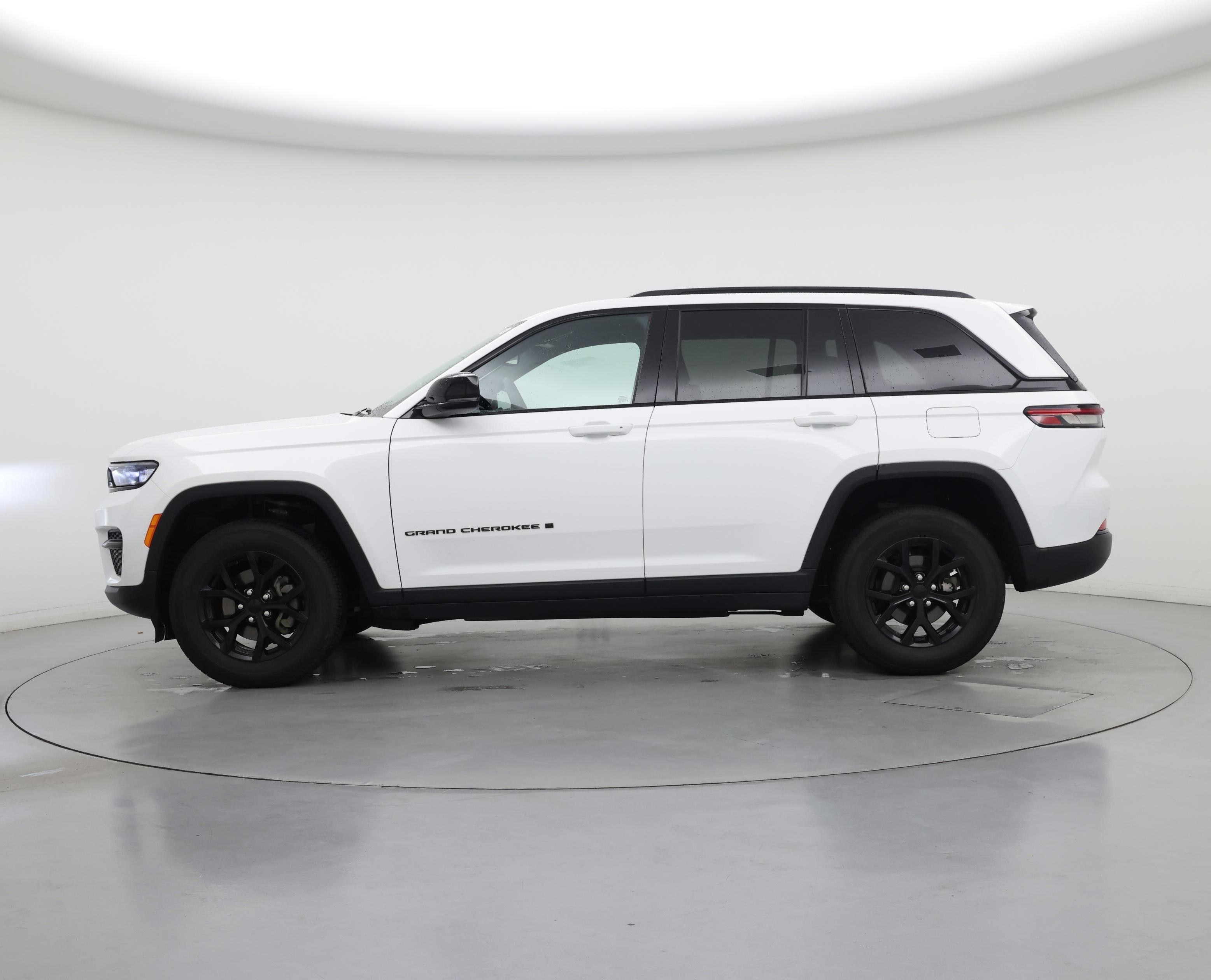 Thumbnail: 2024 Jeep Grand Cherokee - 3