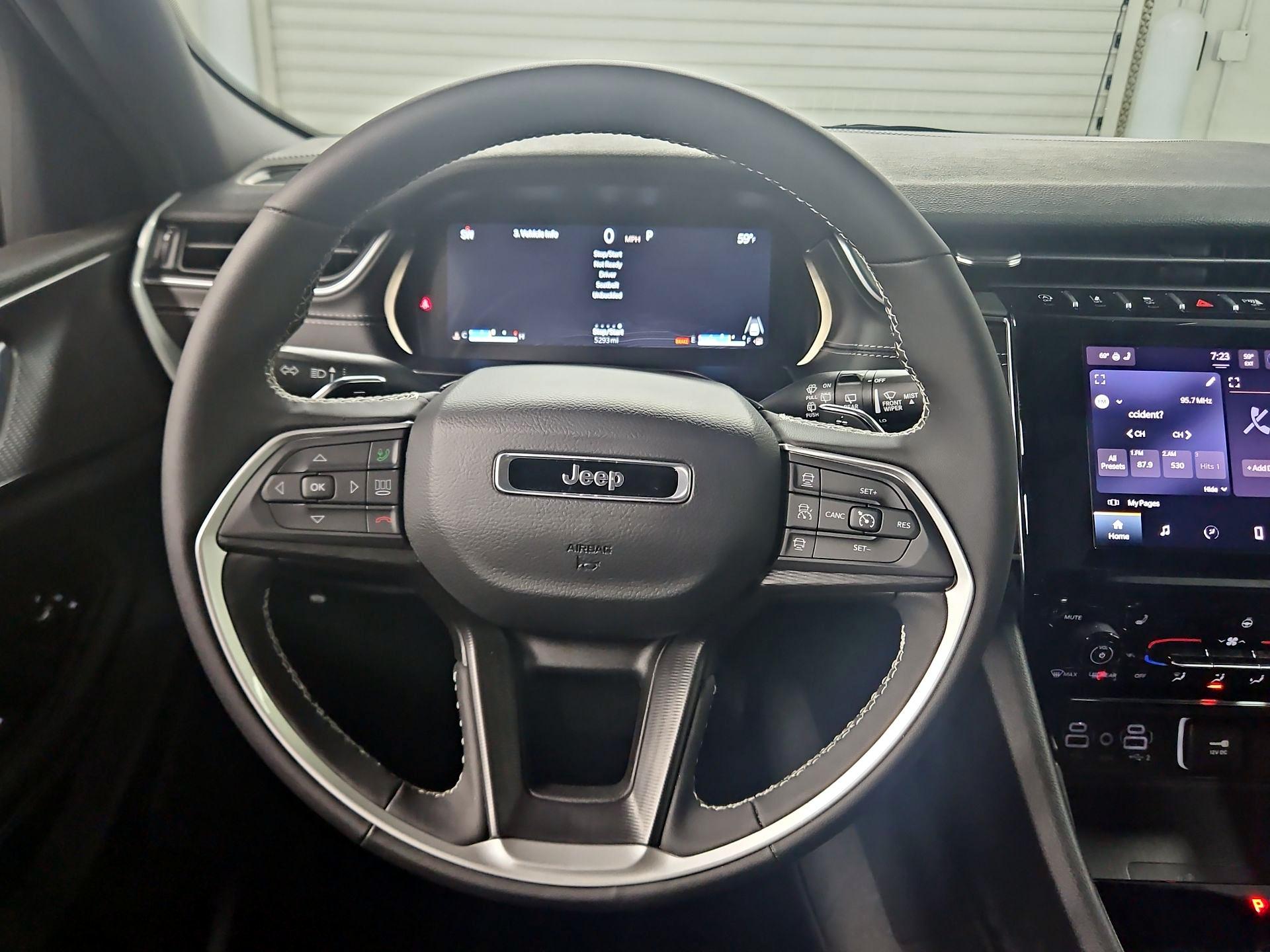 Thumbnail: 2025 Jeep Grand Cherokee - 10