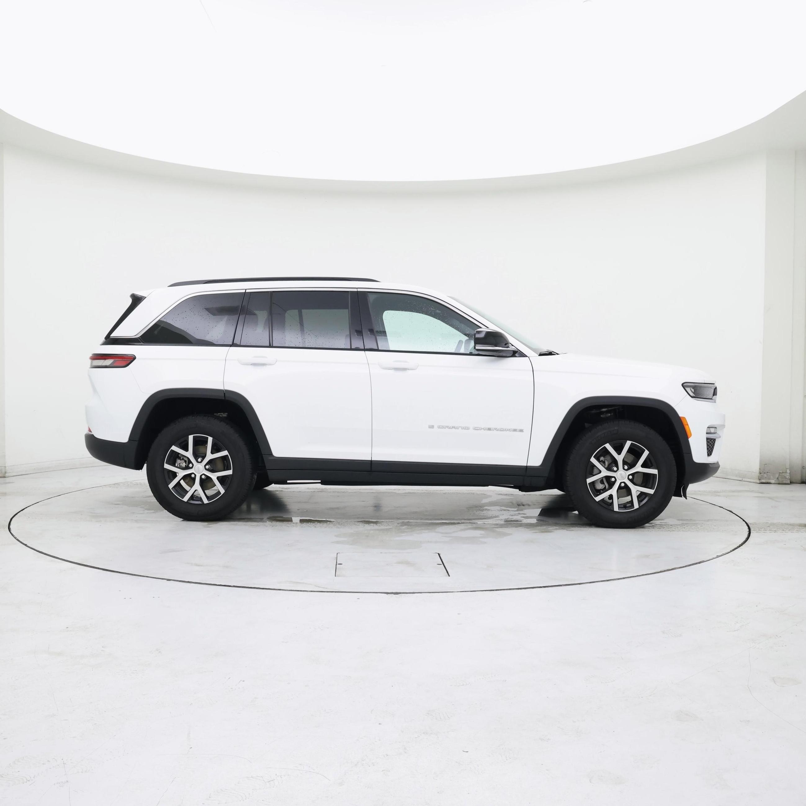 Thumbnail: 2025 Jeep Grand Cherokee - 7