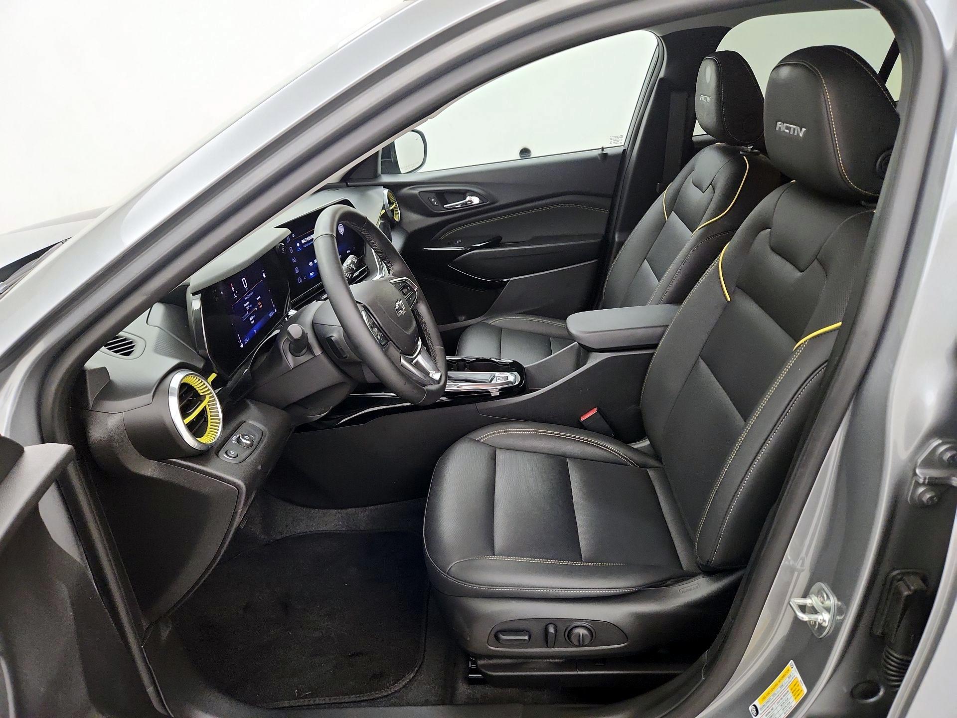 Thumbnail: 2025 Chevrolet Trax - 11