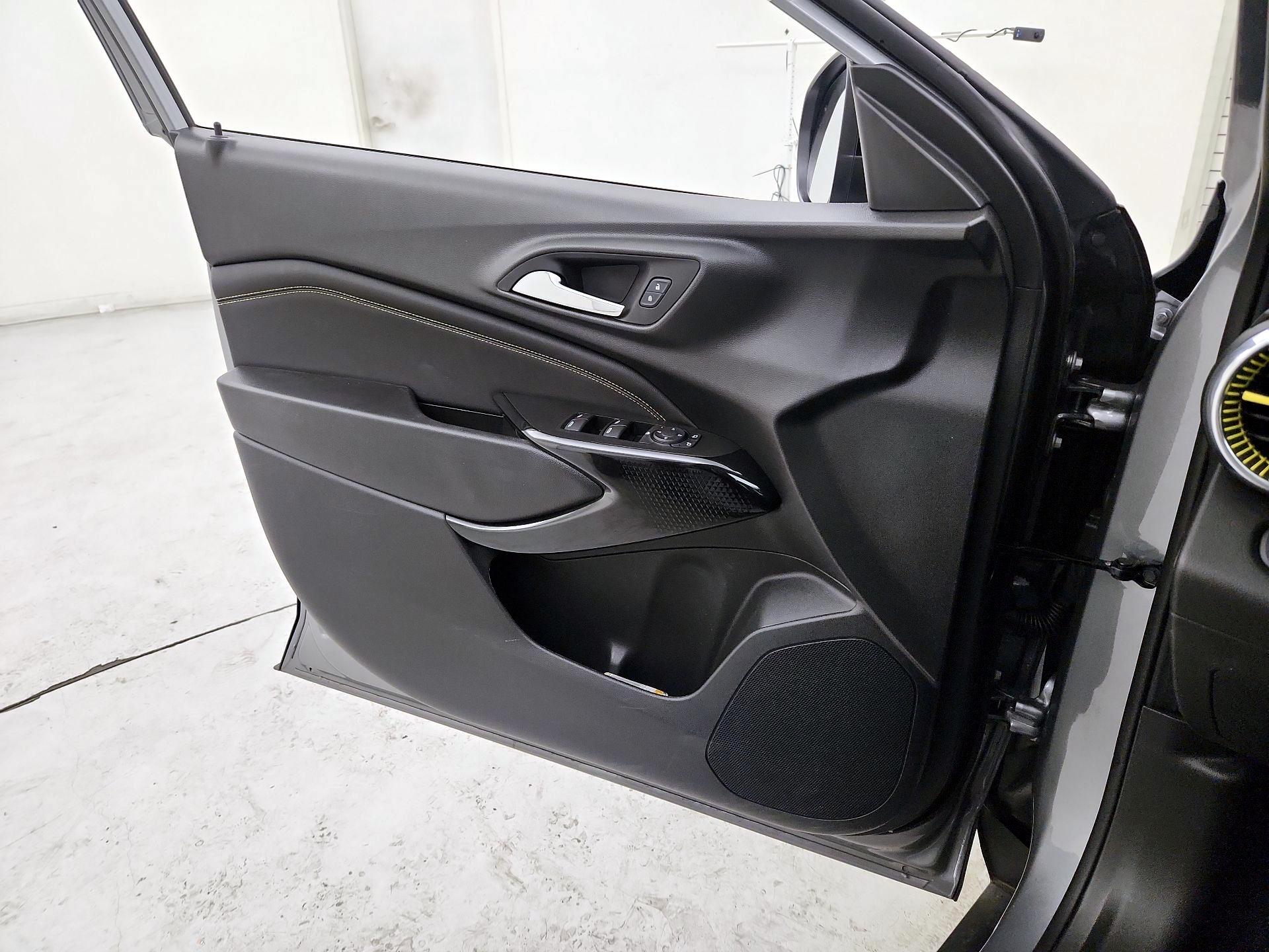 Thumbnail: 2025 Chevrolet Trax - 12