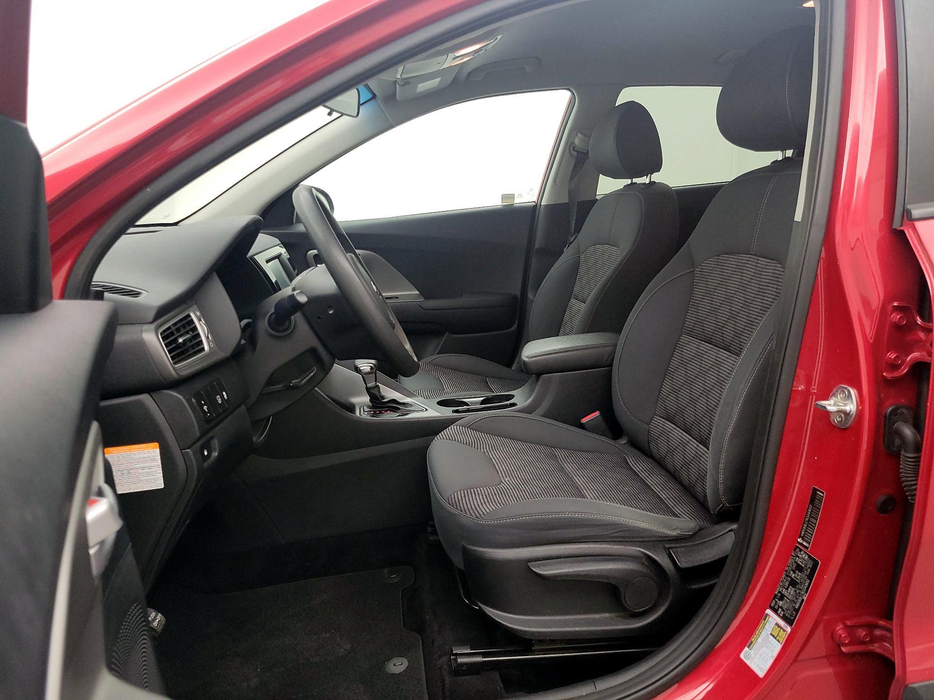 Thumbnail: 2019 Kia Niro - 11