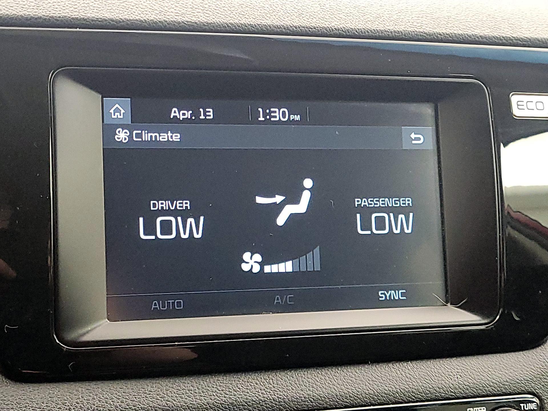 Thumbnail: 2019 Kia Niro - 16