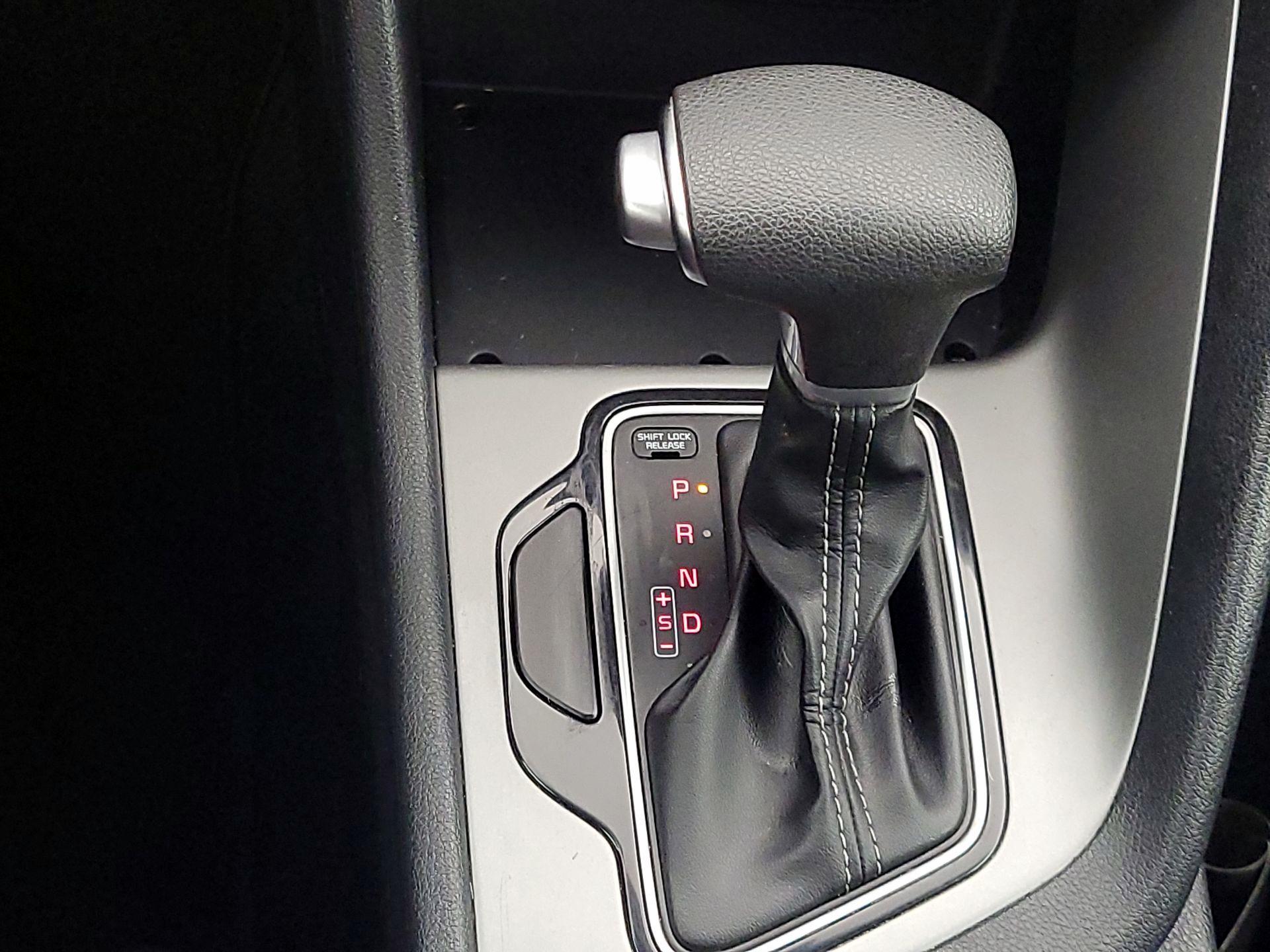 Thumbnail: 2019 Kia Niro - 17