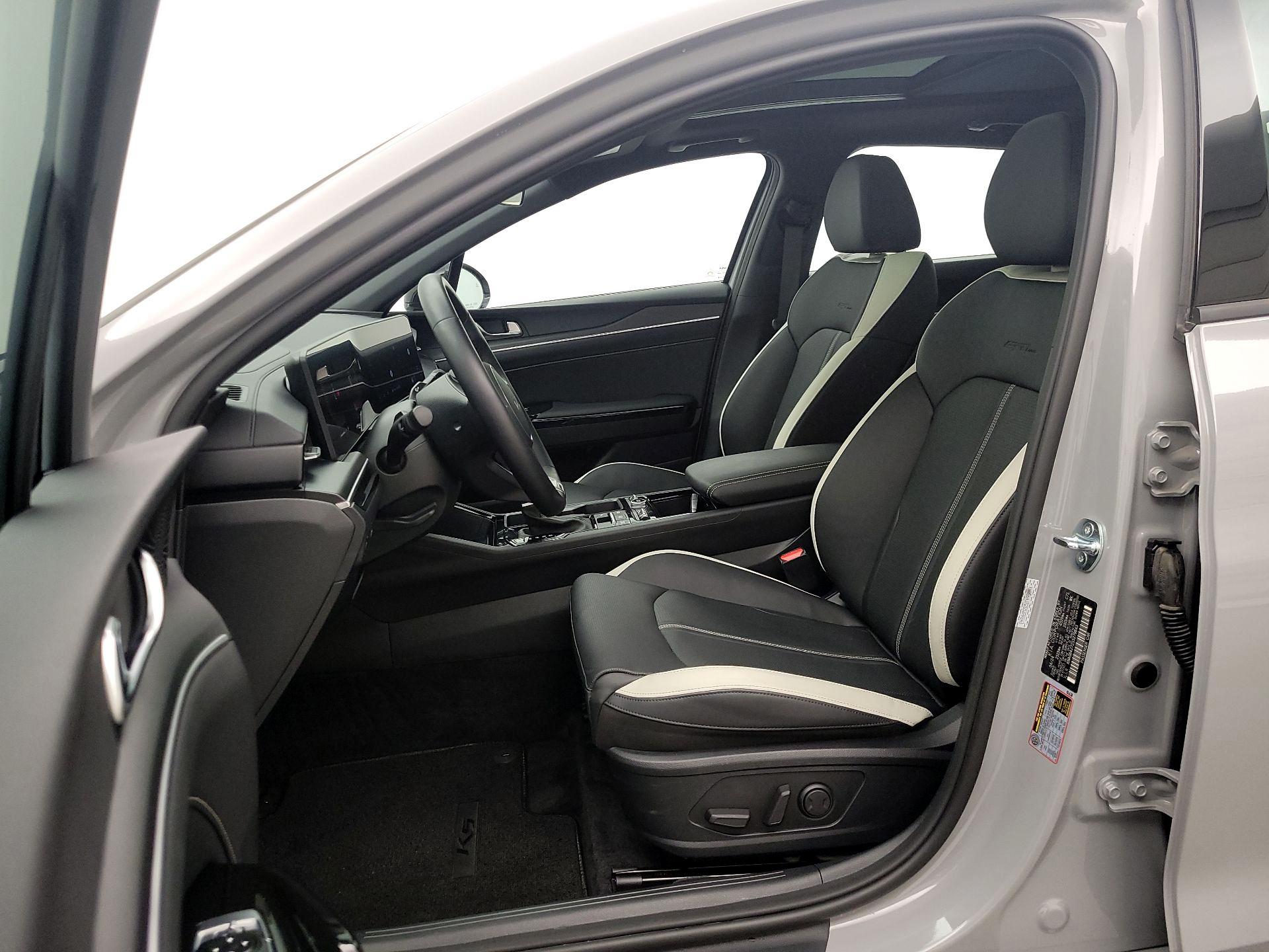 Thumbnail: 2025 Kia K5 - 11